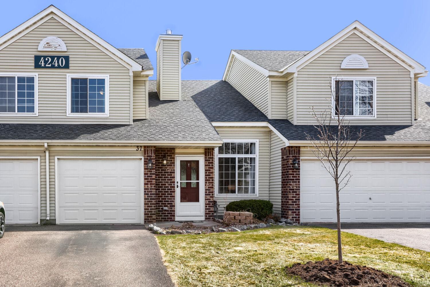 4240 Merrimac Lane N Unit: 37