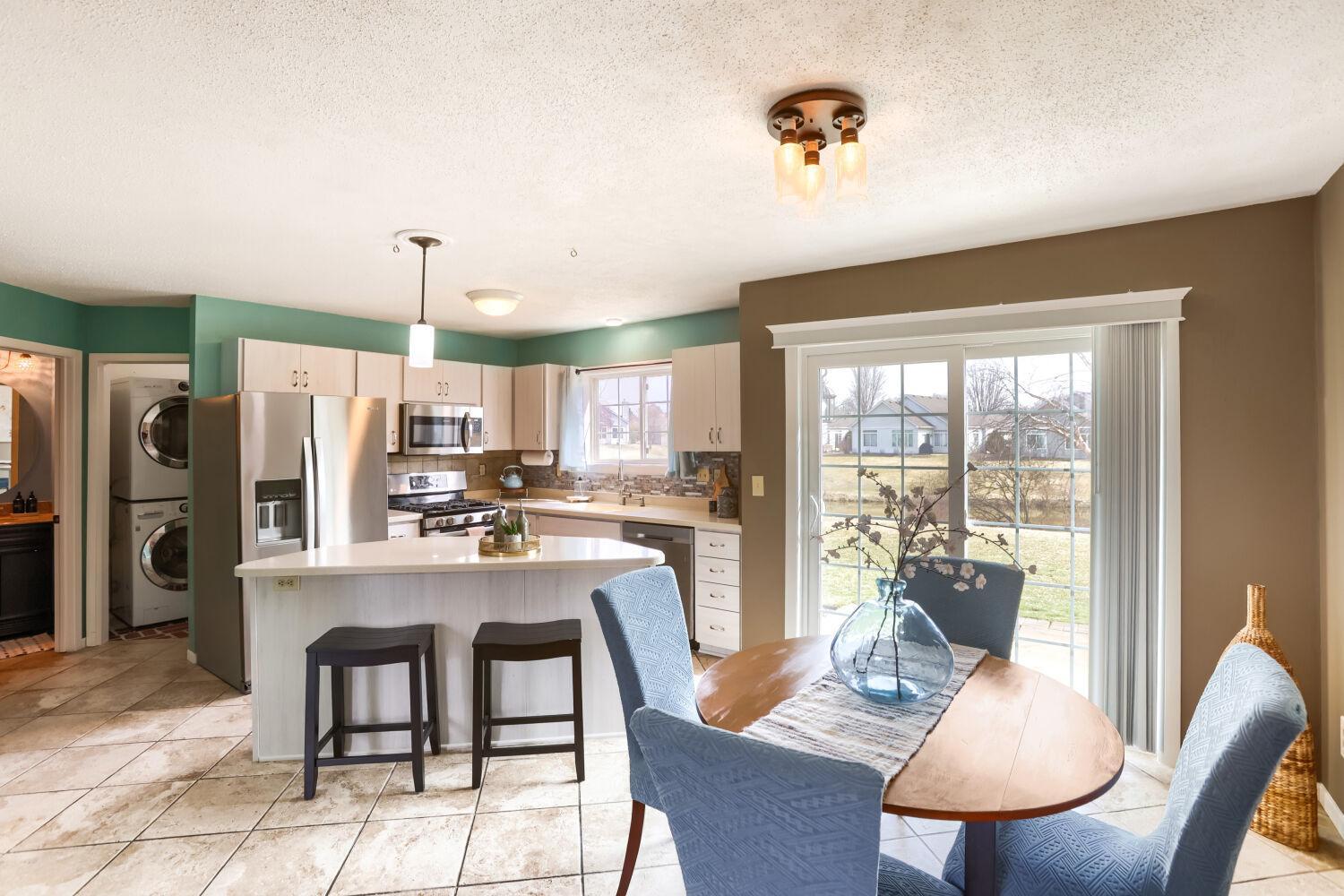 4240 Merrimac Lane N Unit: 37