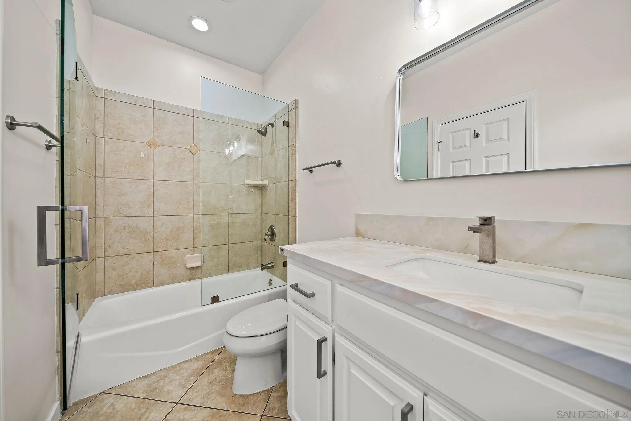 2625-27 Rancho Sierra