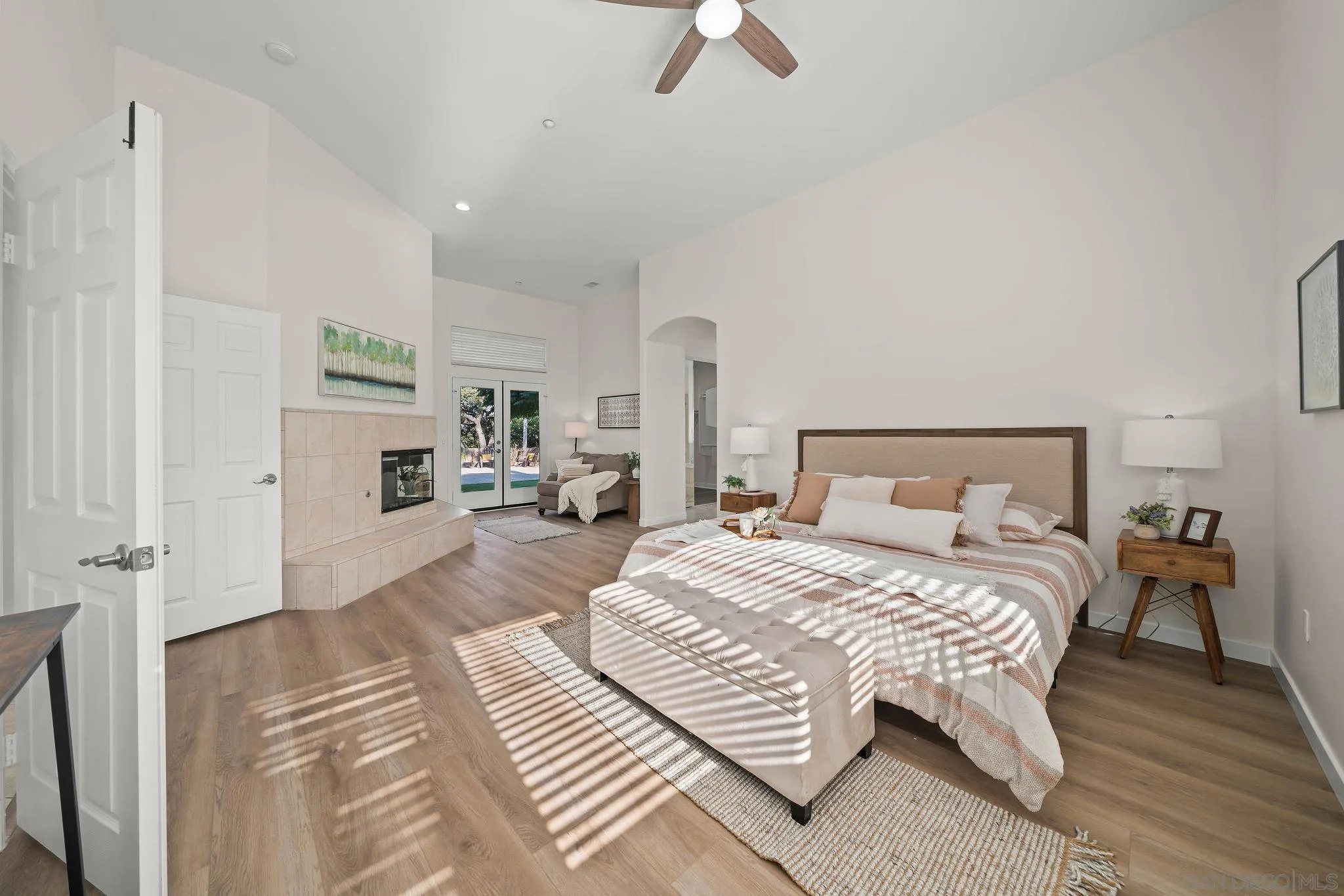 2625-27 Rancho Sierra