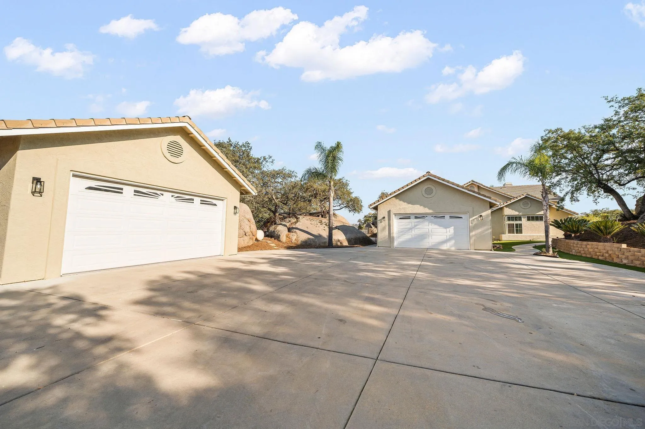 2625-27 Rancho Sierra