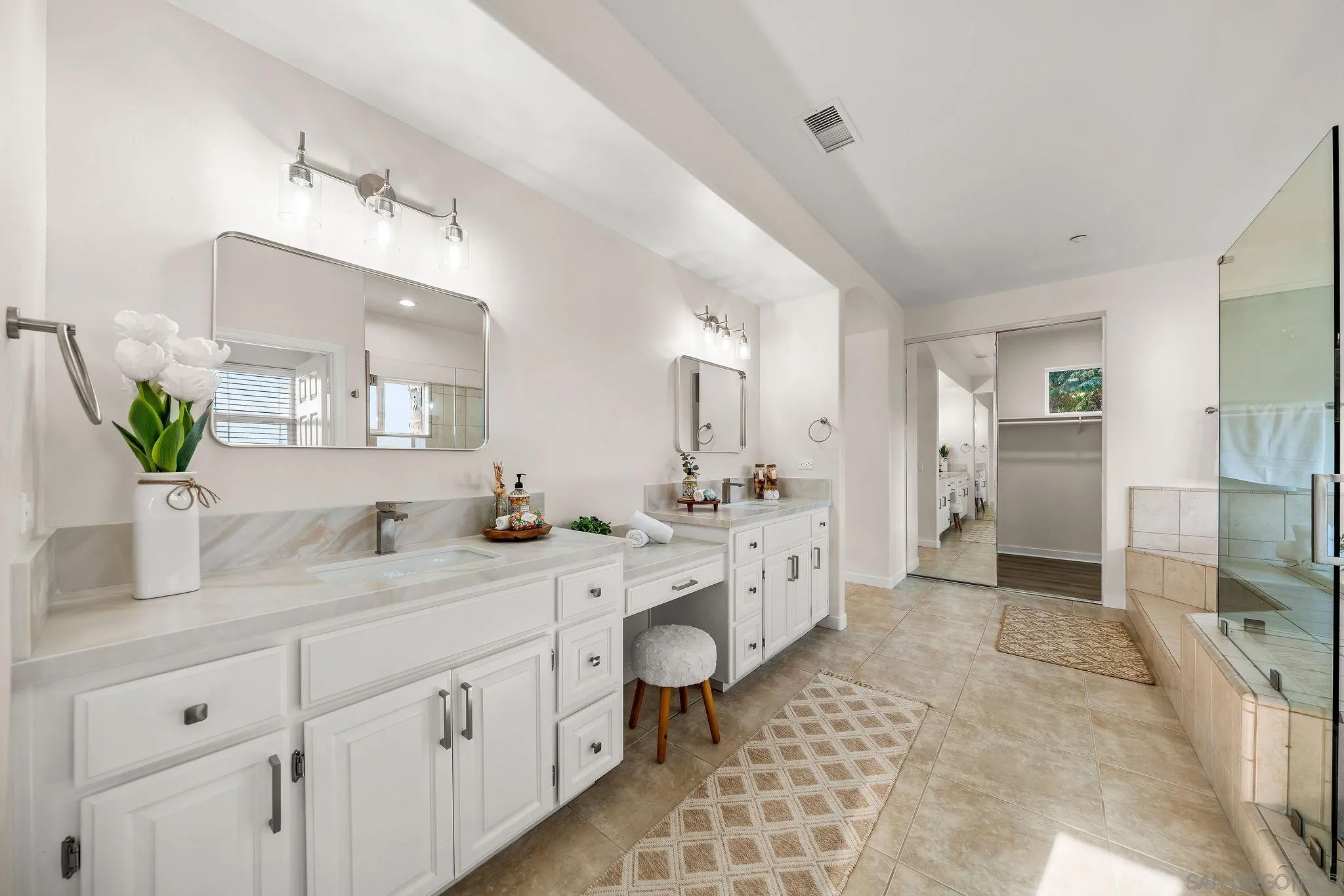 2625-27 Rancho Sierra