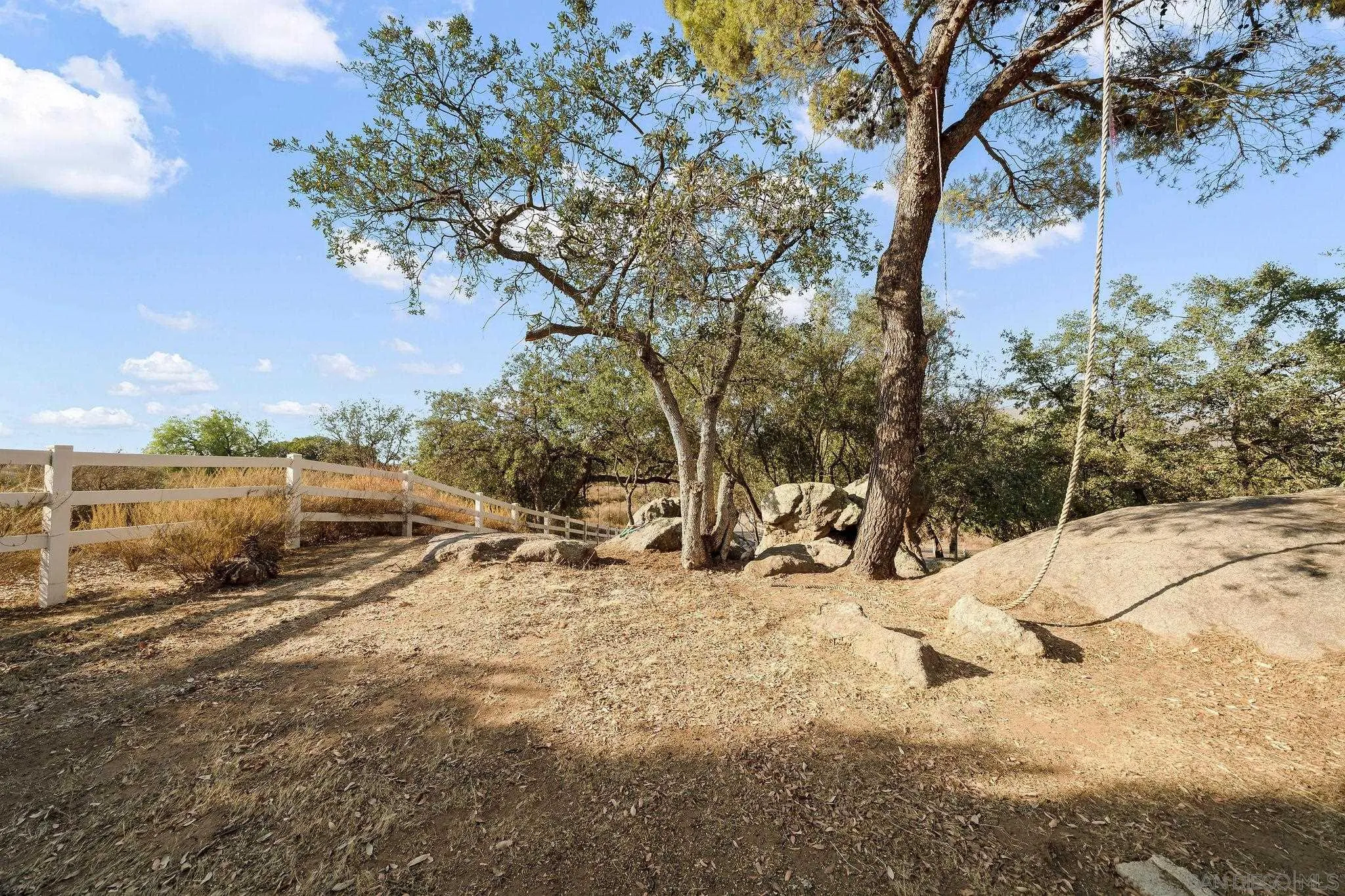 2625-27 Rancho Sierra