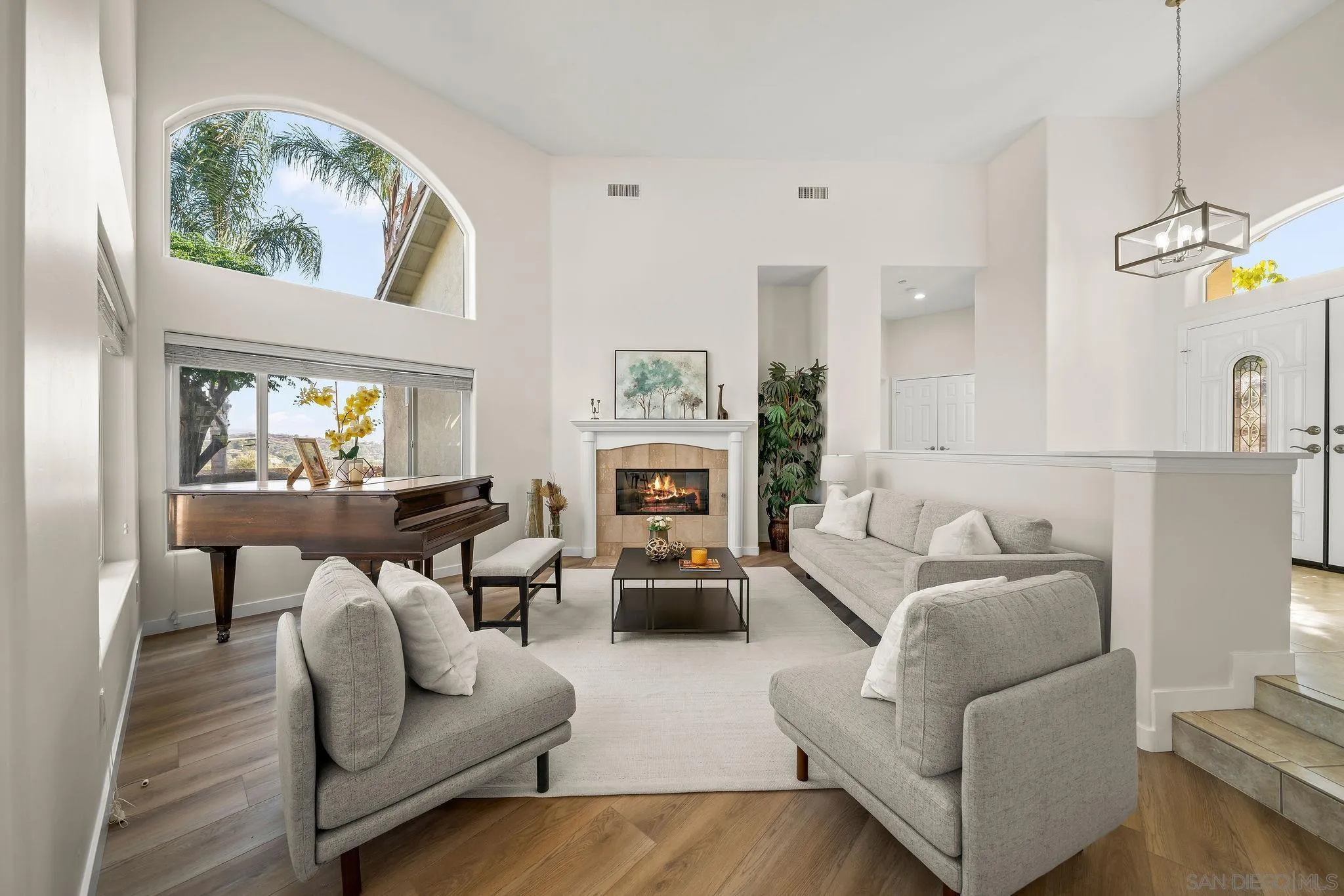 2625-27 Rancho Sierra
