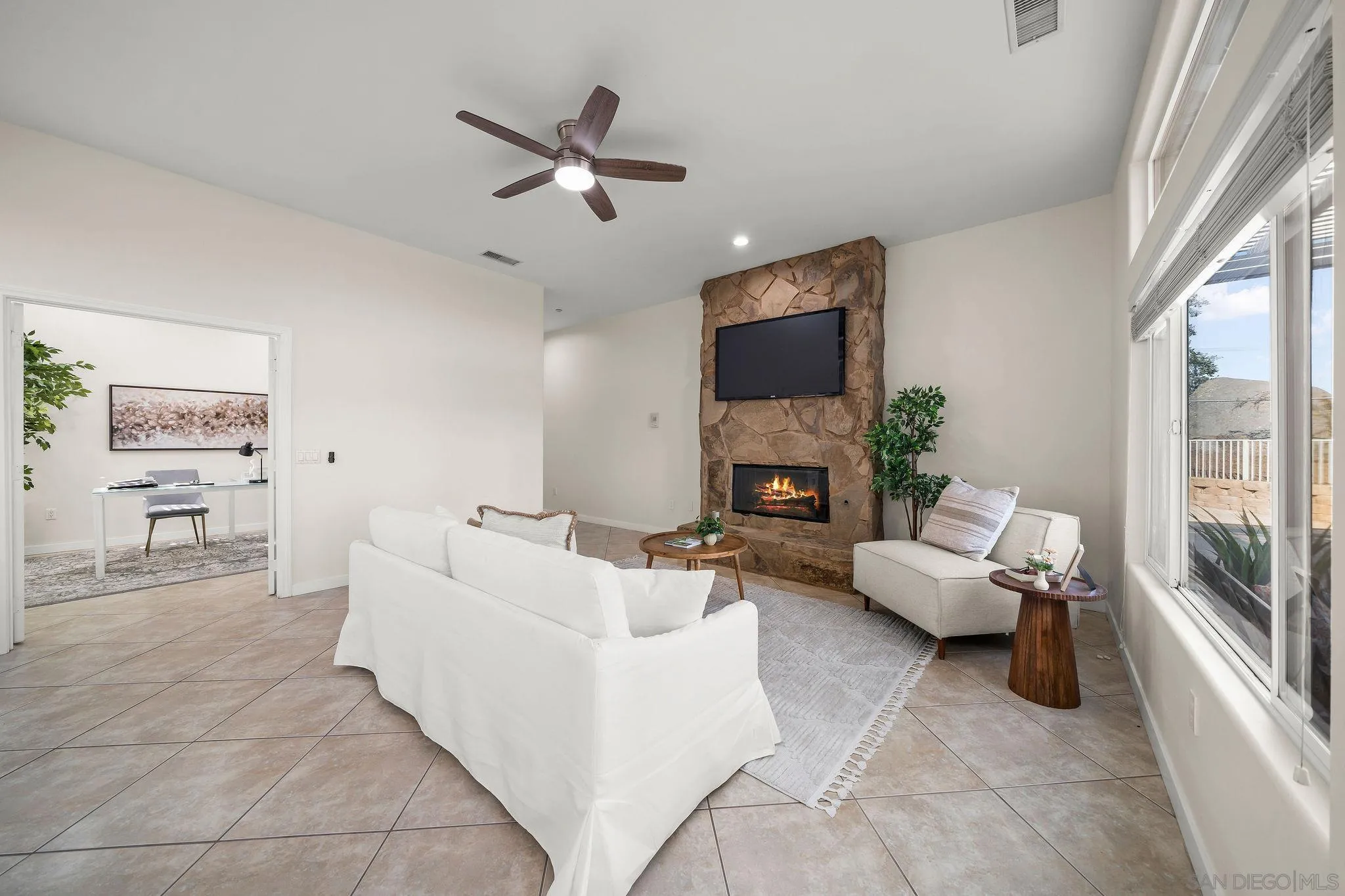 2625-27 Rancho Sierra
