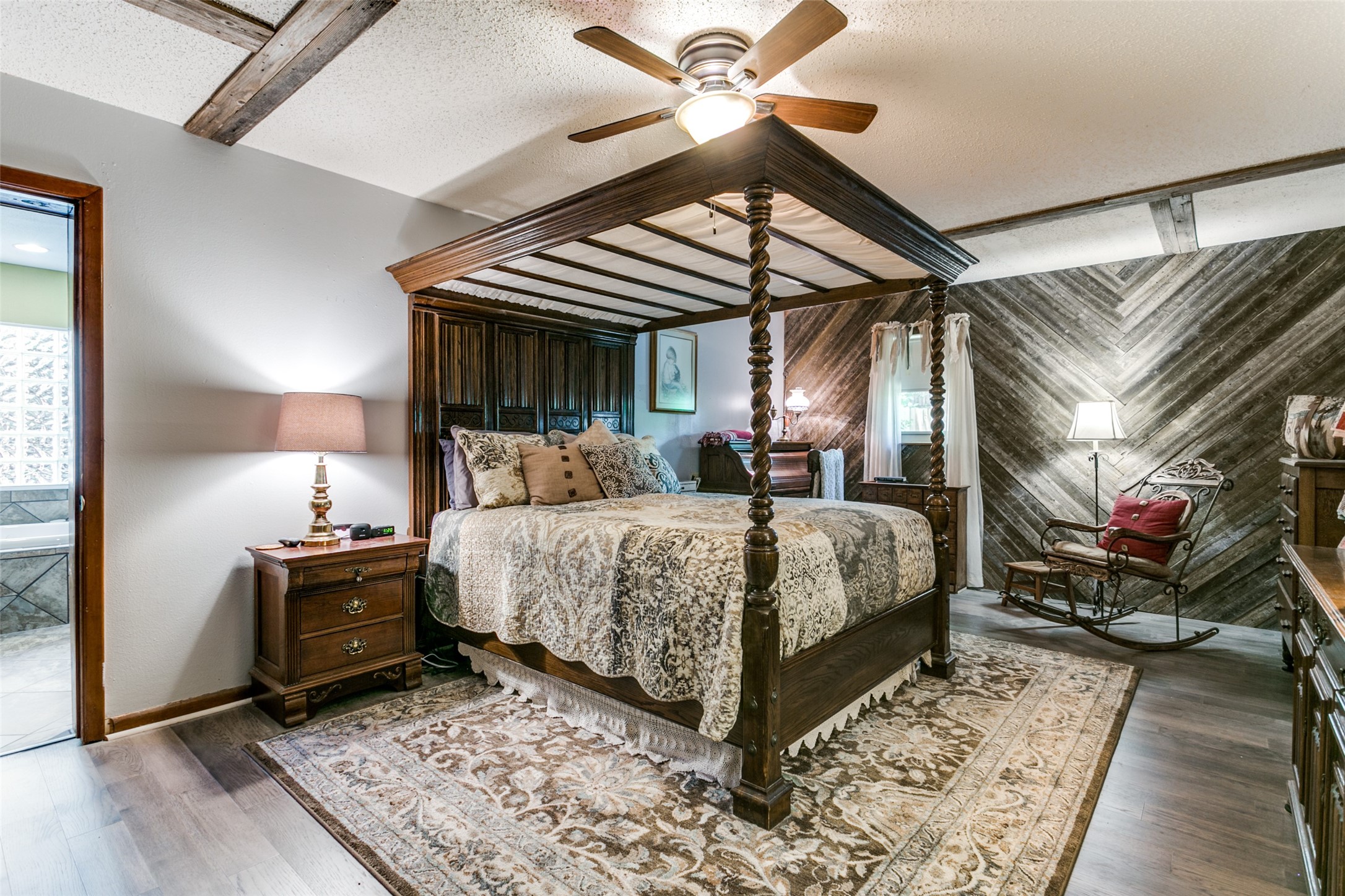 637 Post Oak Drive