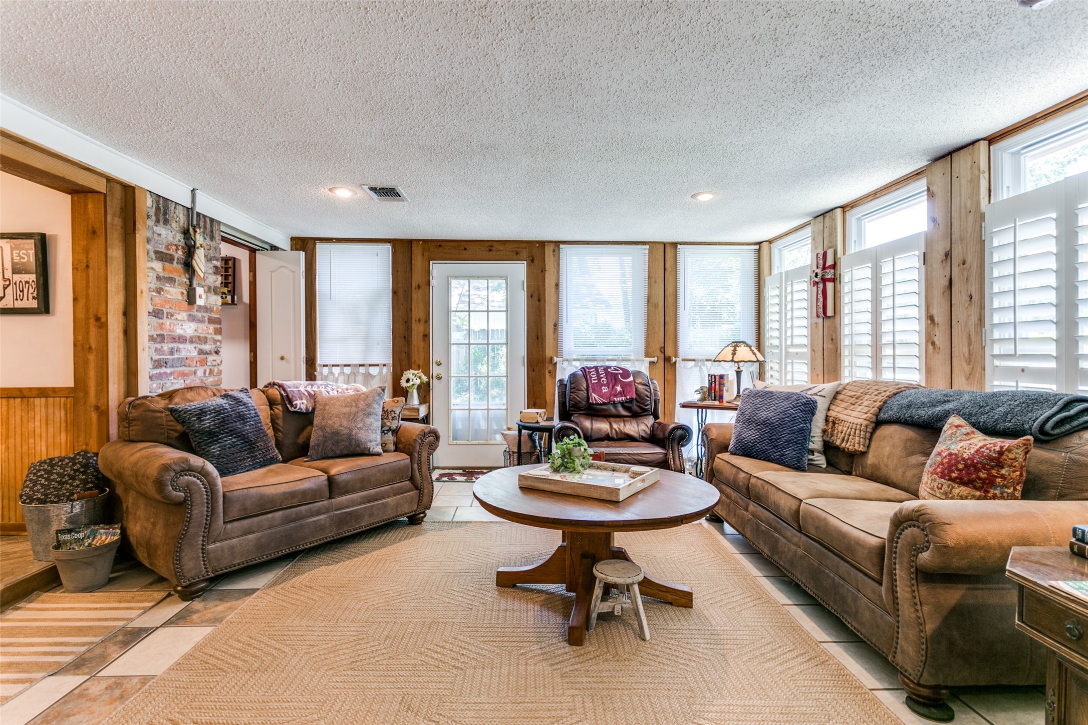 637 Post Oak Drive