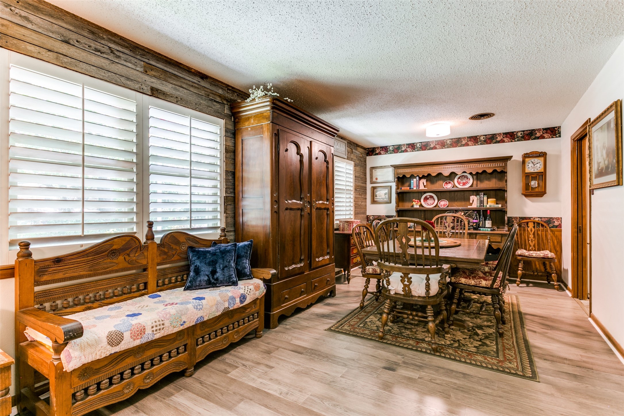 637 Post Oak Drive
