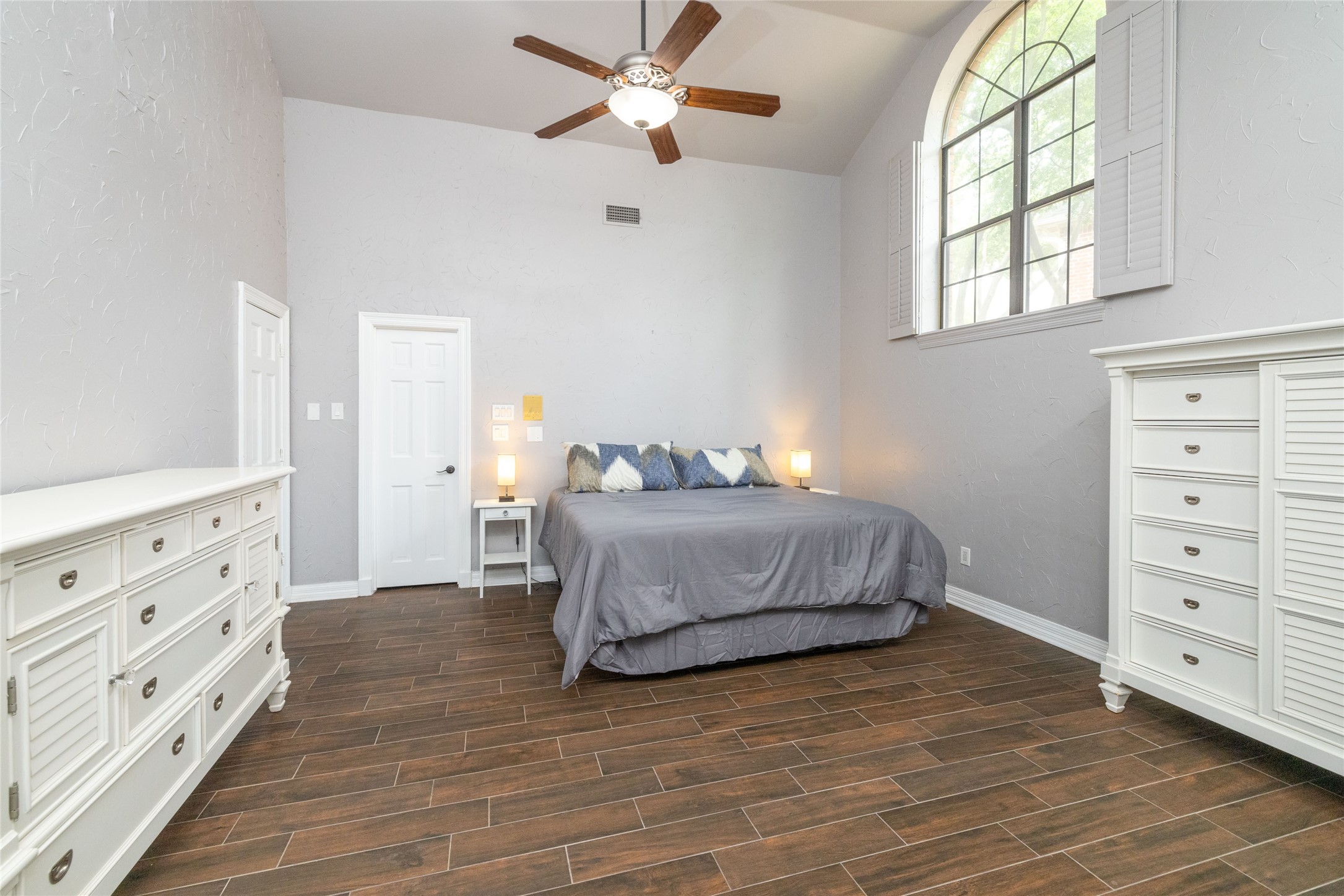 2701 Wooded Trail Court