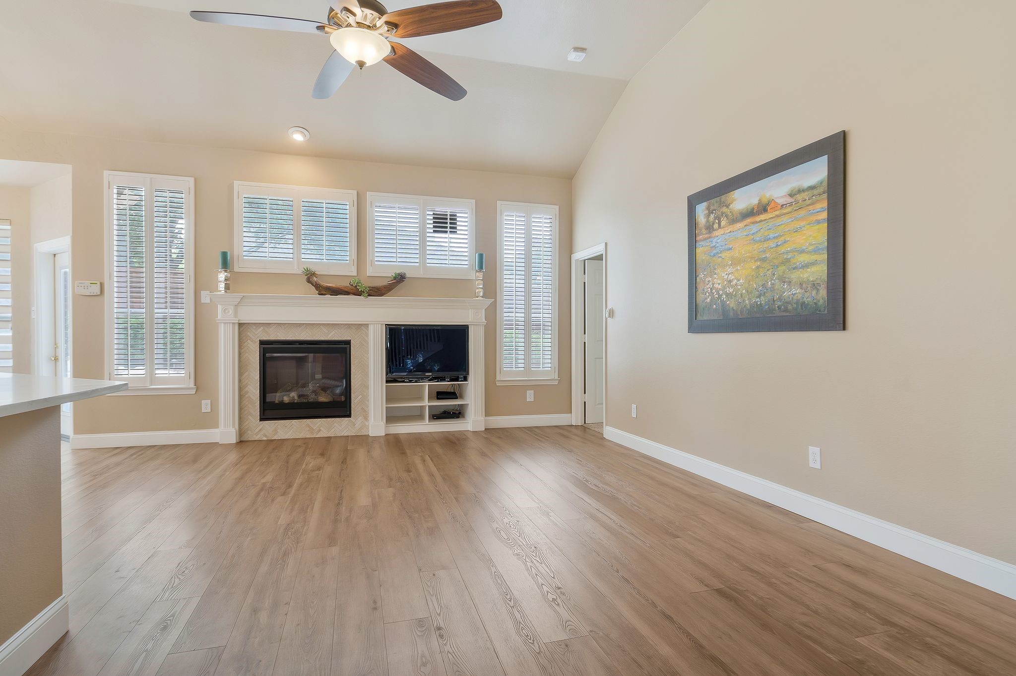 2401 Crockett Court