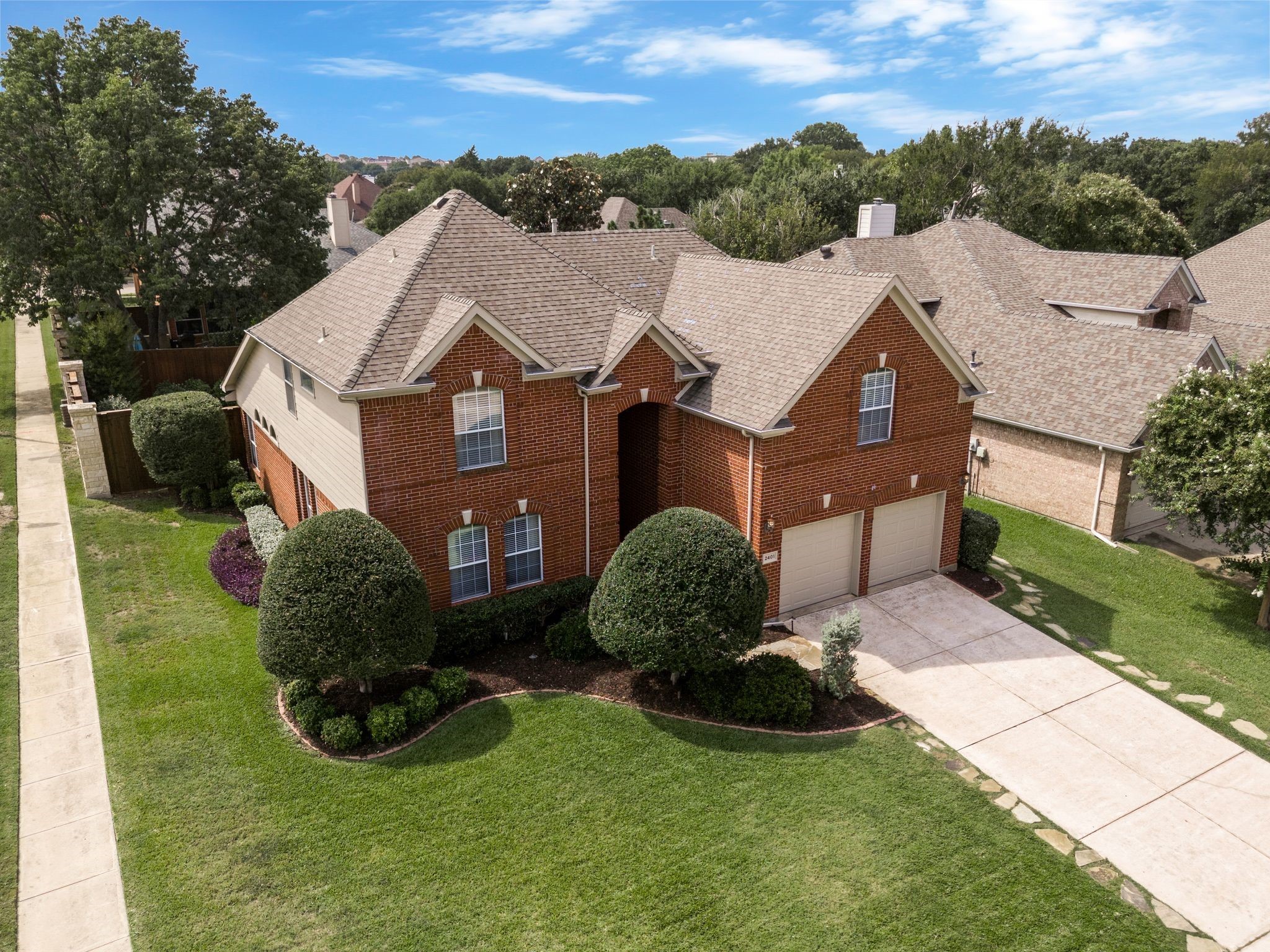 2401 Crockett Court