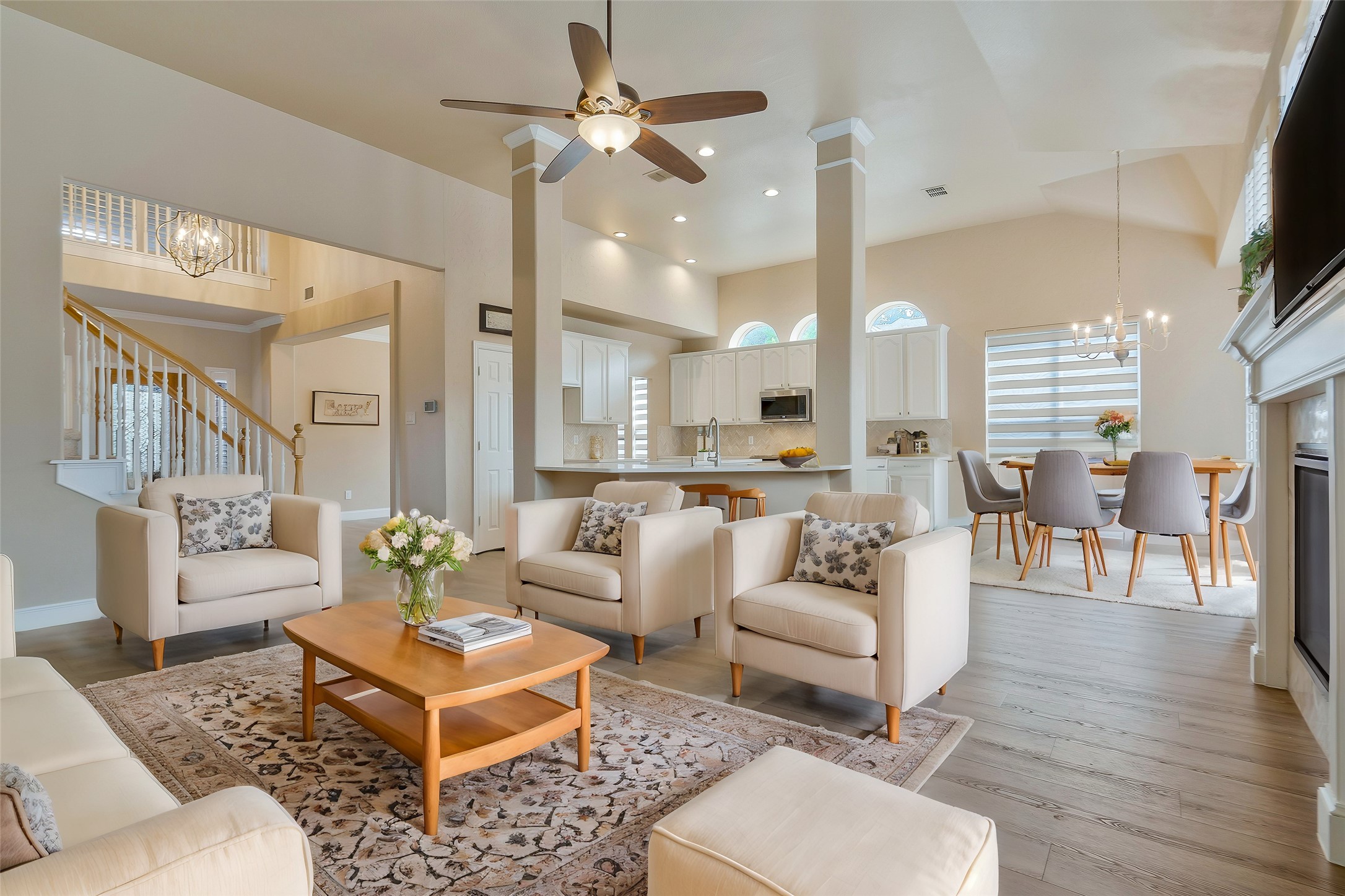 2401 Crockett Court