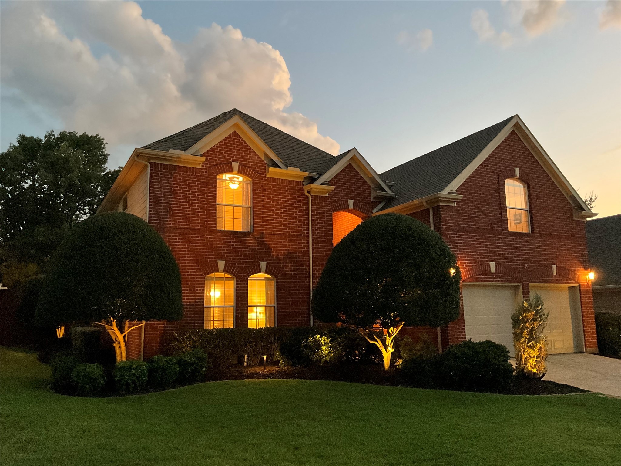 2401 Crockett Court