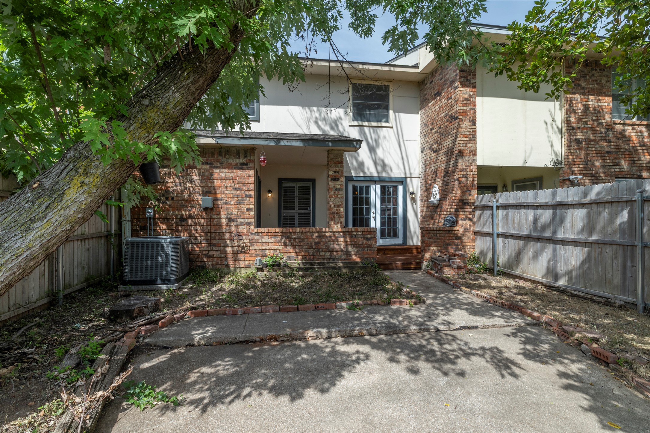 2810 Spring Valley Drive