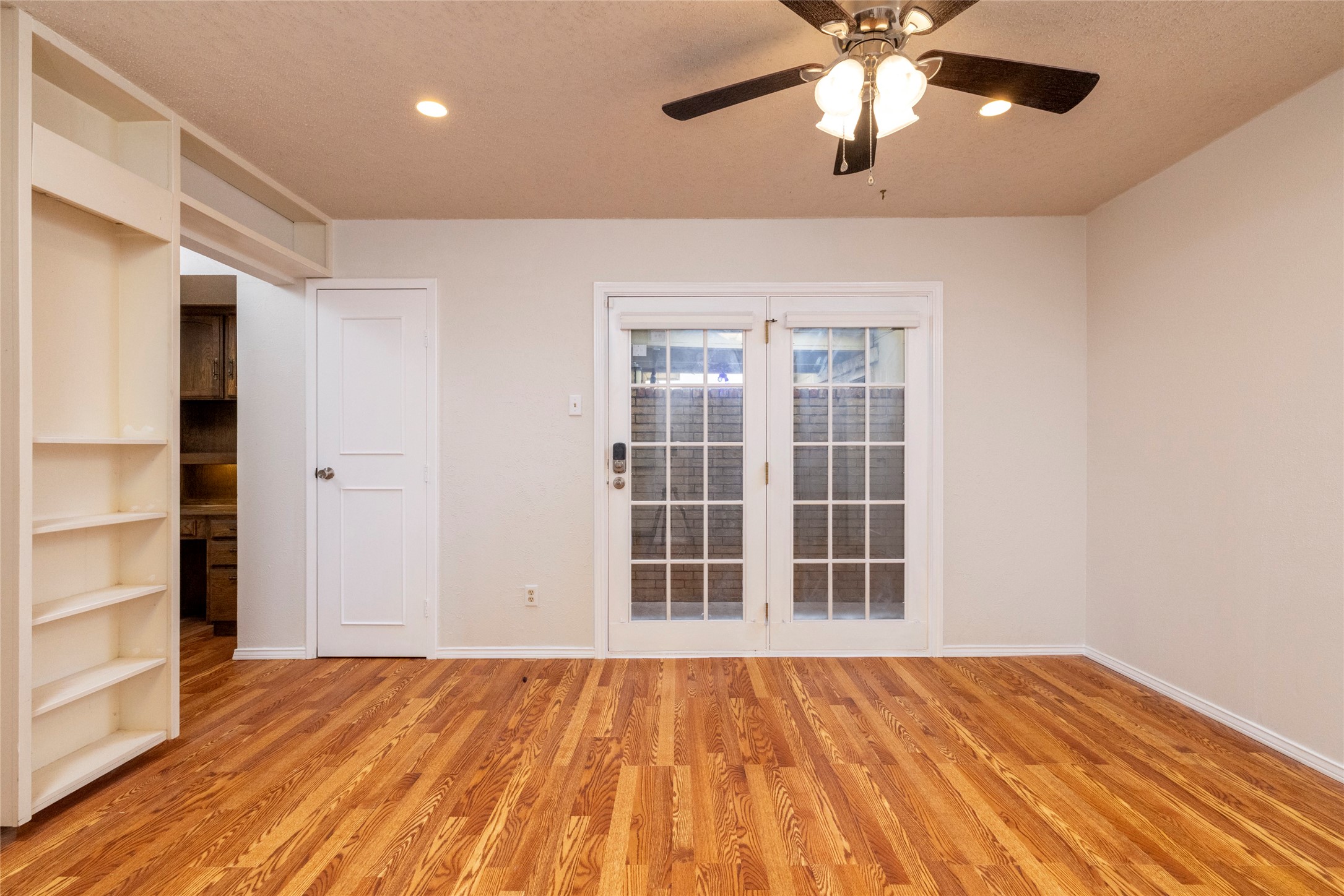 2810 Spring Valley Drive