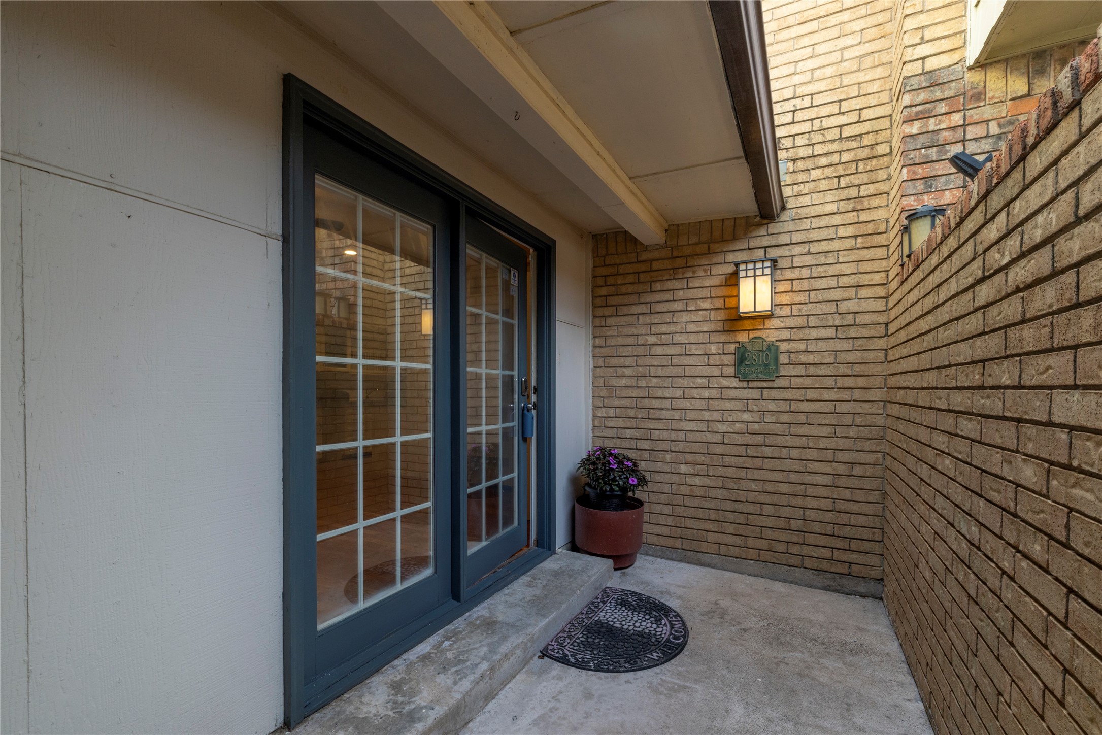 2810 Spring Valley Drive