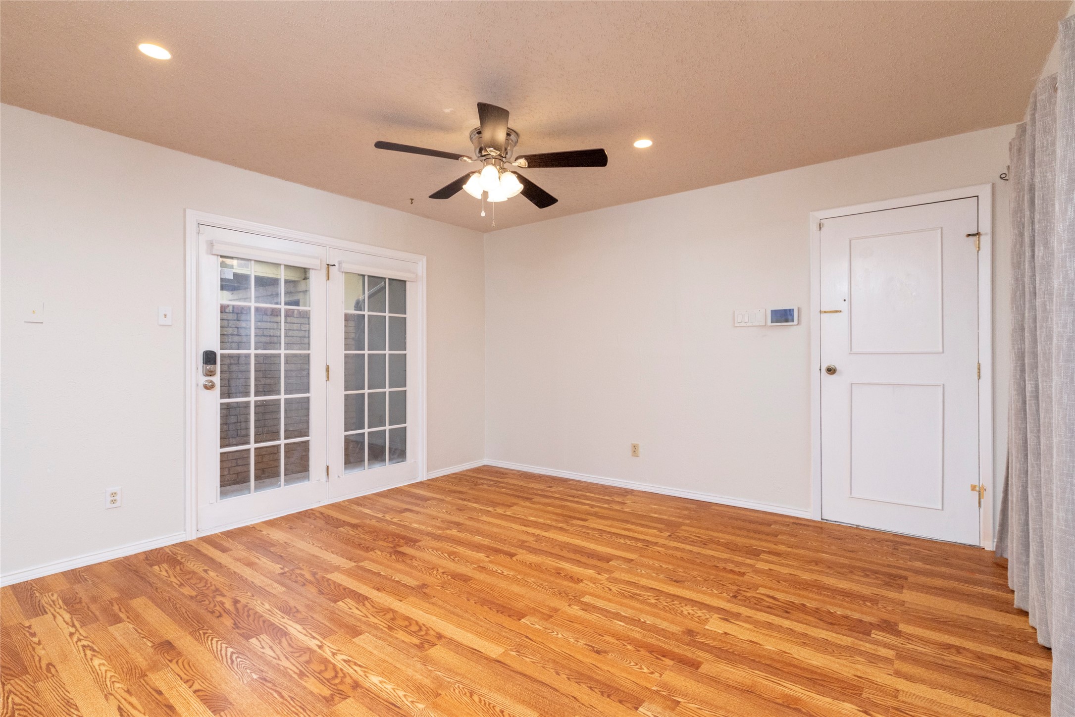 2810 Spring Valley Drive