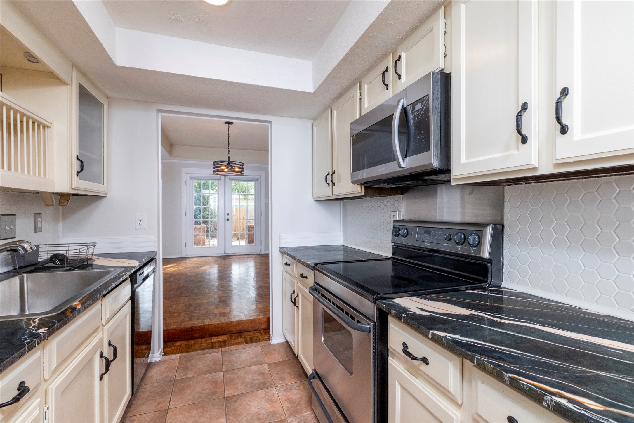 2810 Spring Valley Drive