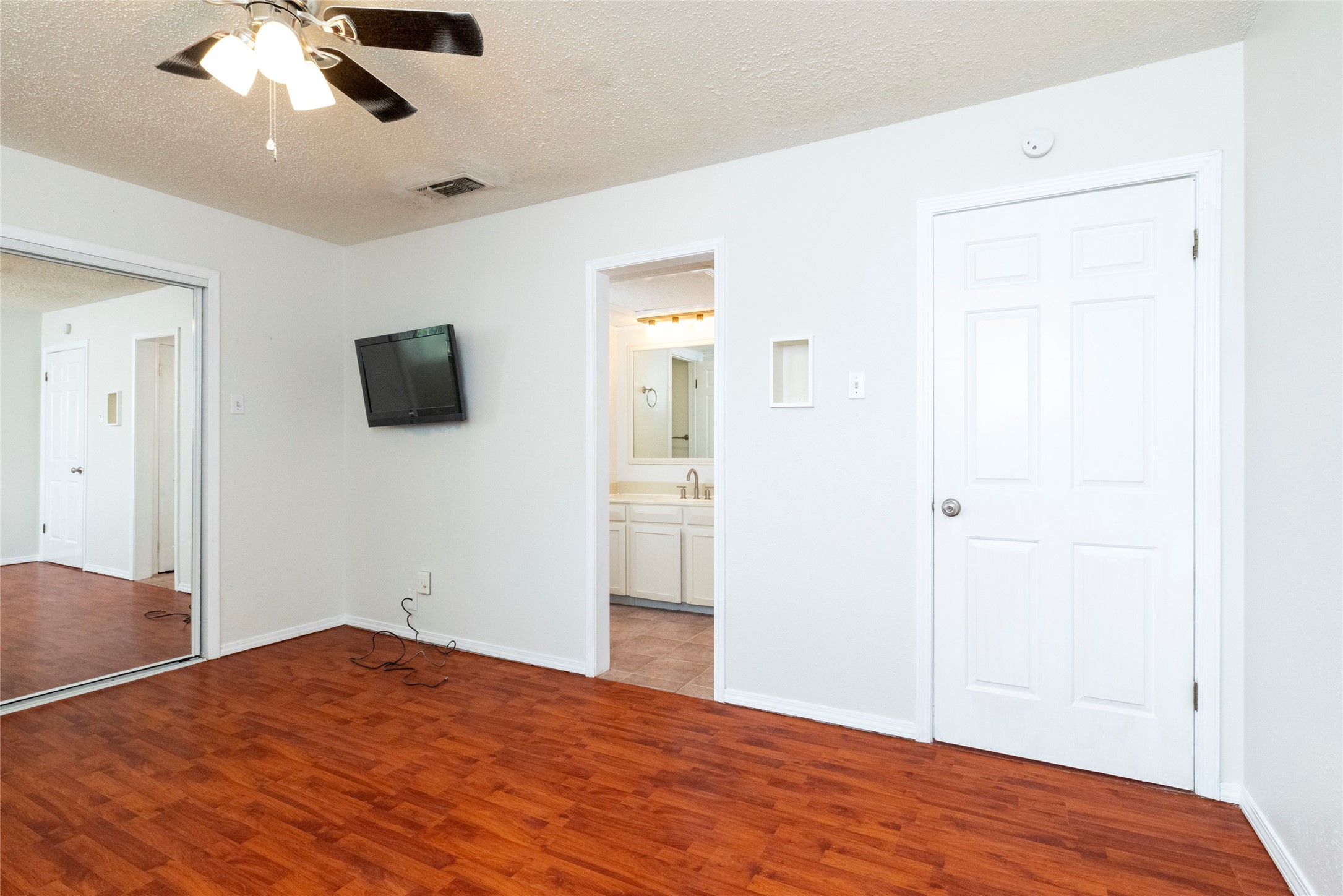 2810 Spring Valley Drive