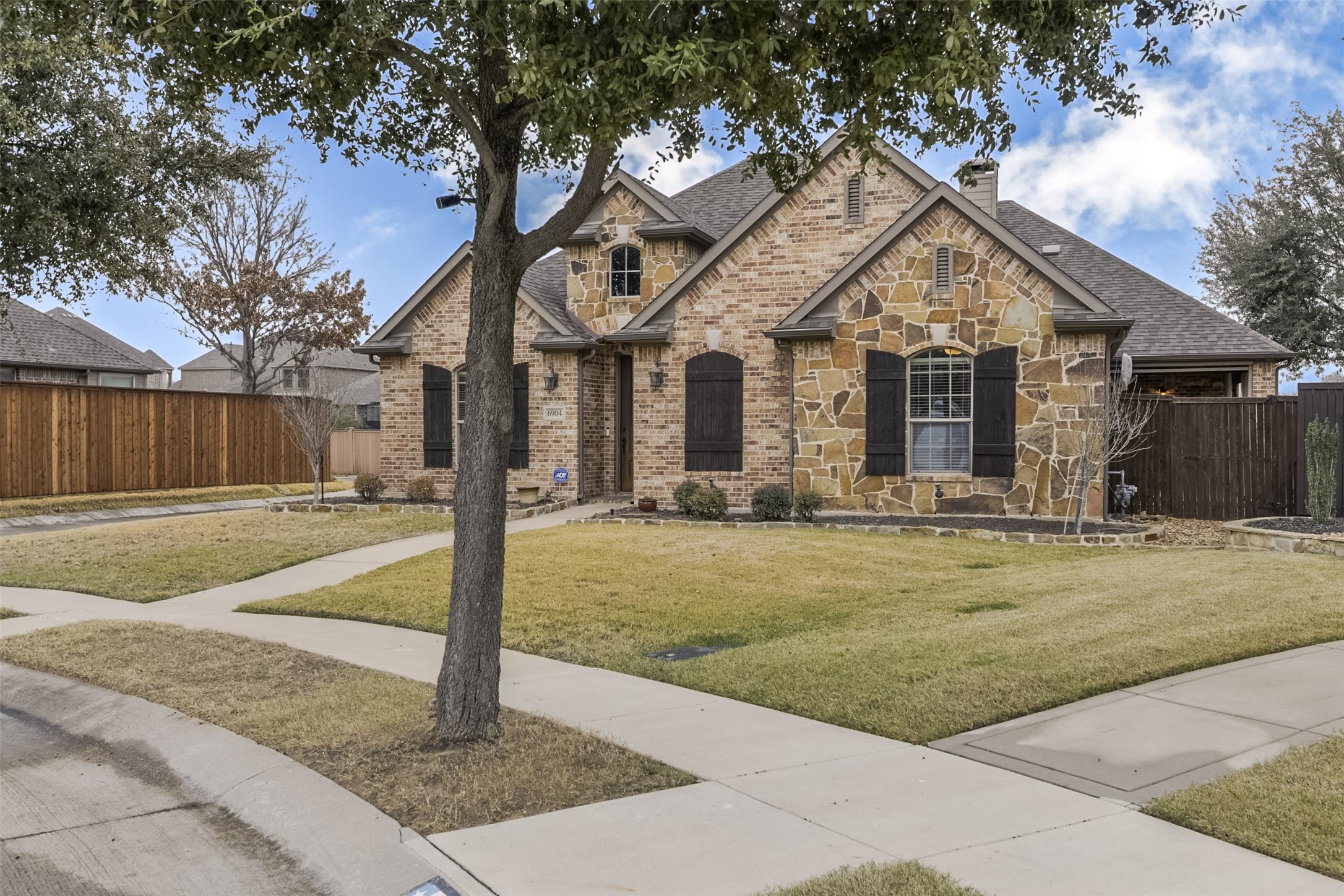 6904 Finch Drive