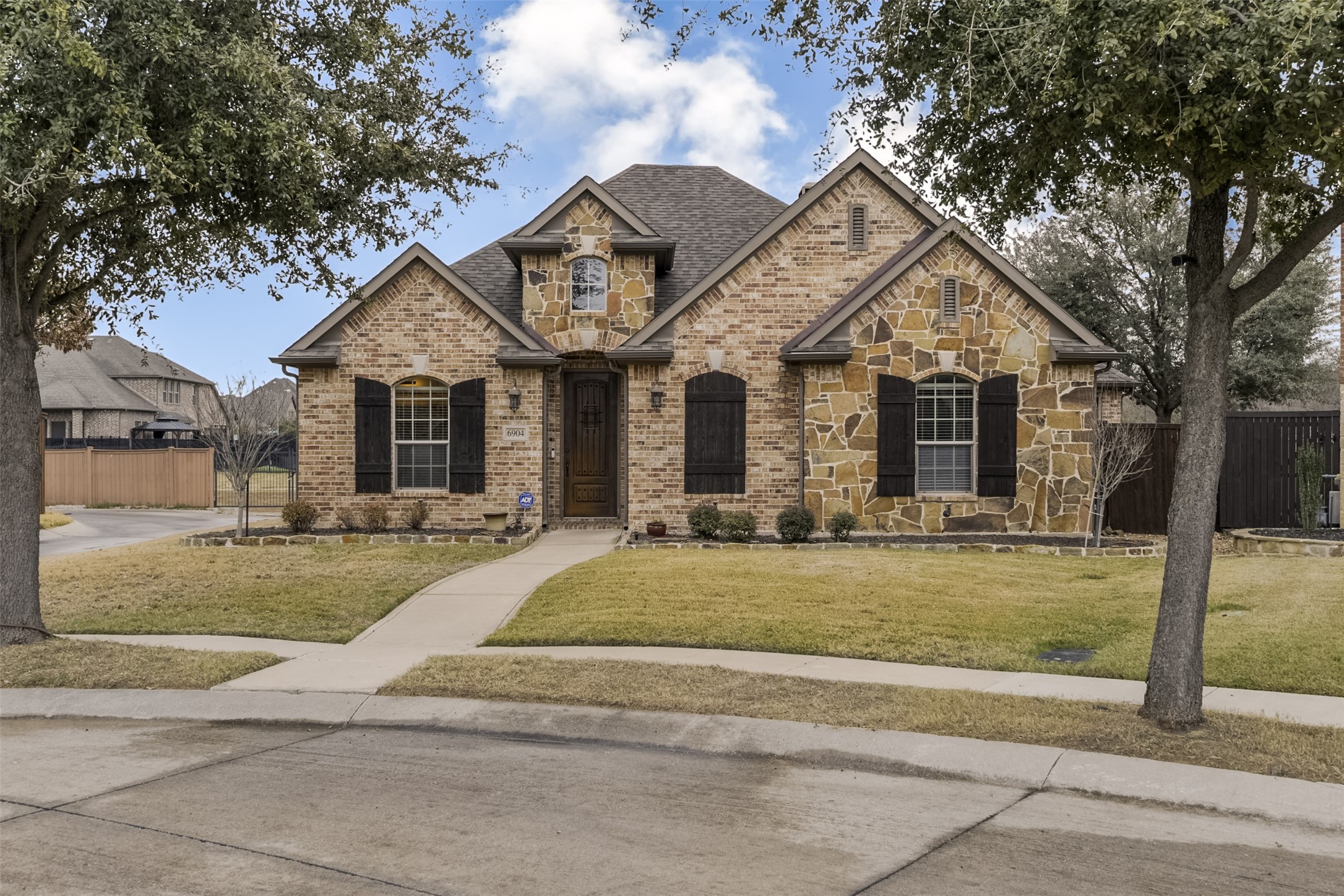 6904 Finch Drive