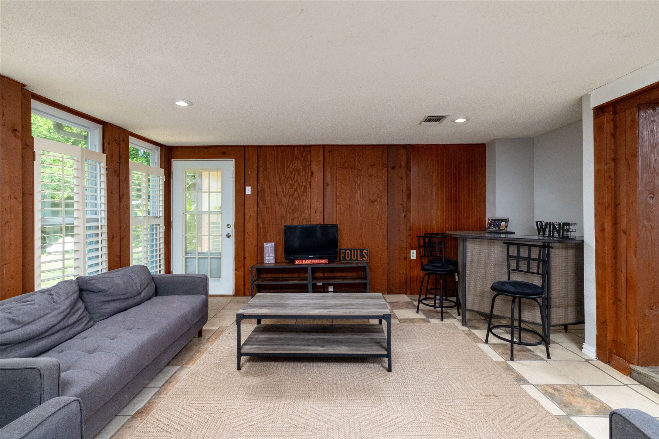637 Post Oak Drive
