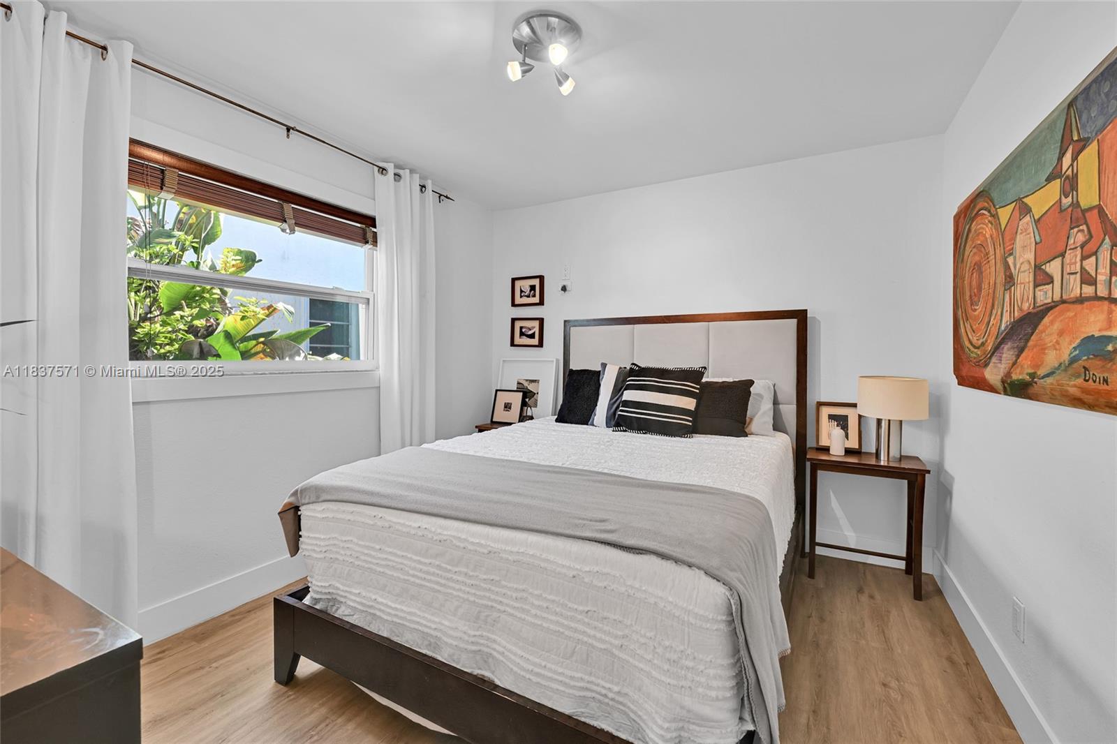 378 SW 33rd Ter