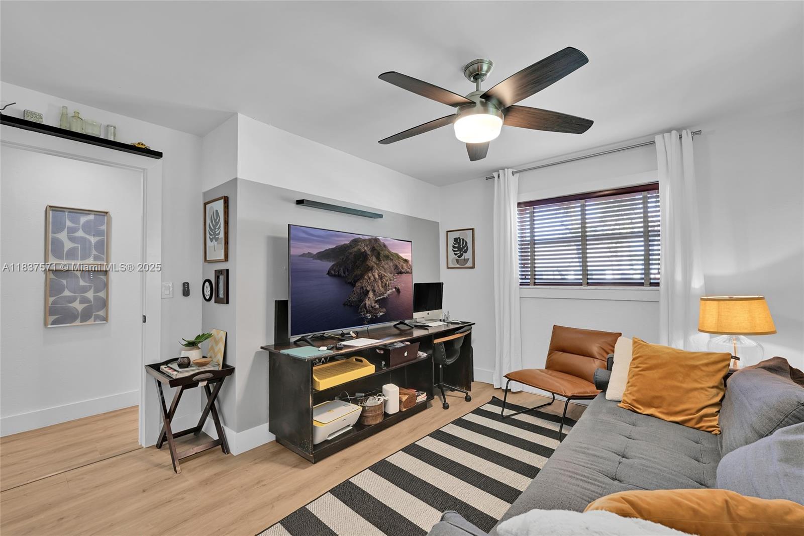 378 SW 33rd Ter
