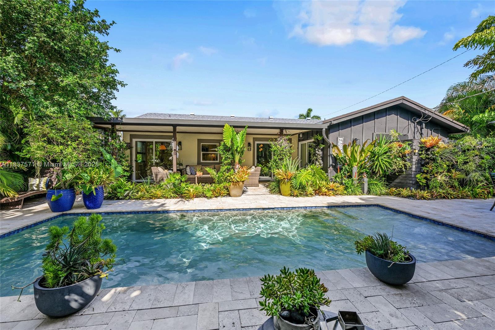 378 SW 33rd Ter