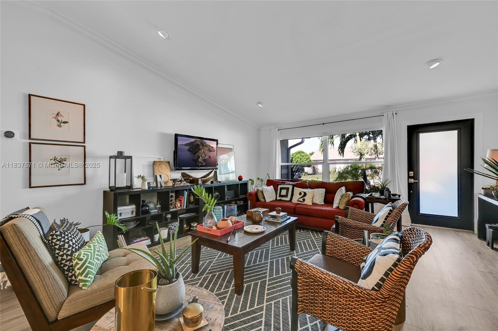 378 SW 33rd Ter