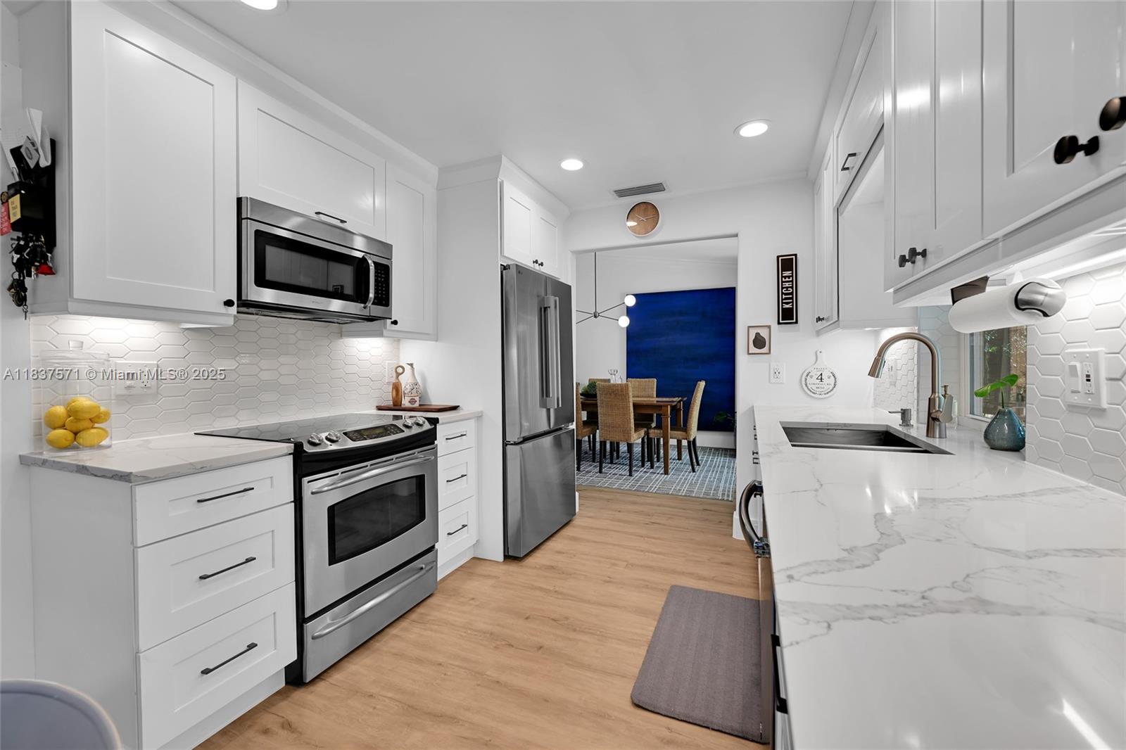 378 SW 33rd Ter