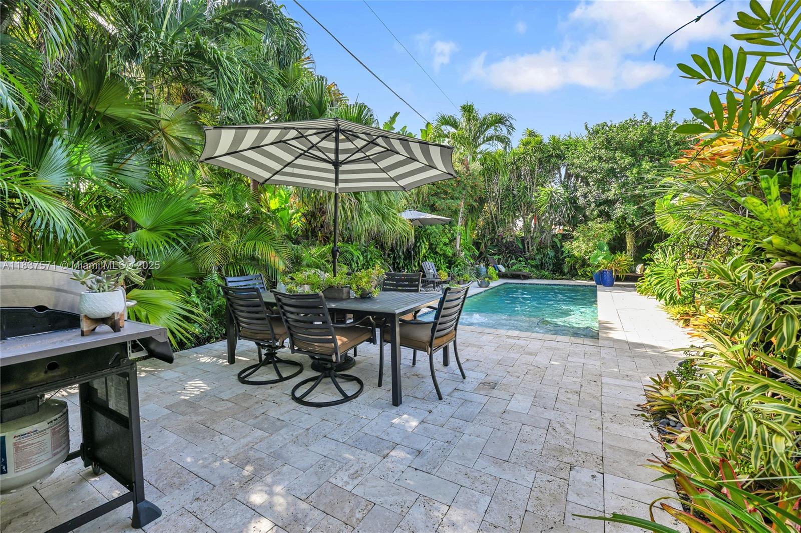 378 SW 33rd Ter