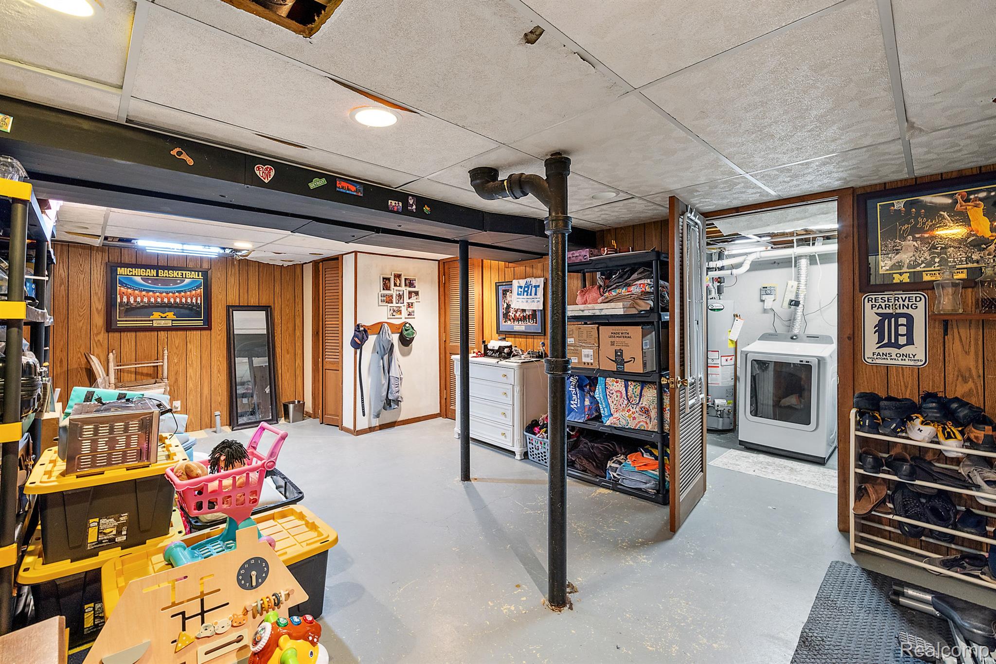 751 TANGLEWOOD Drive