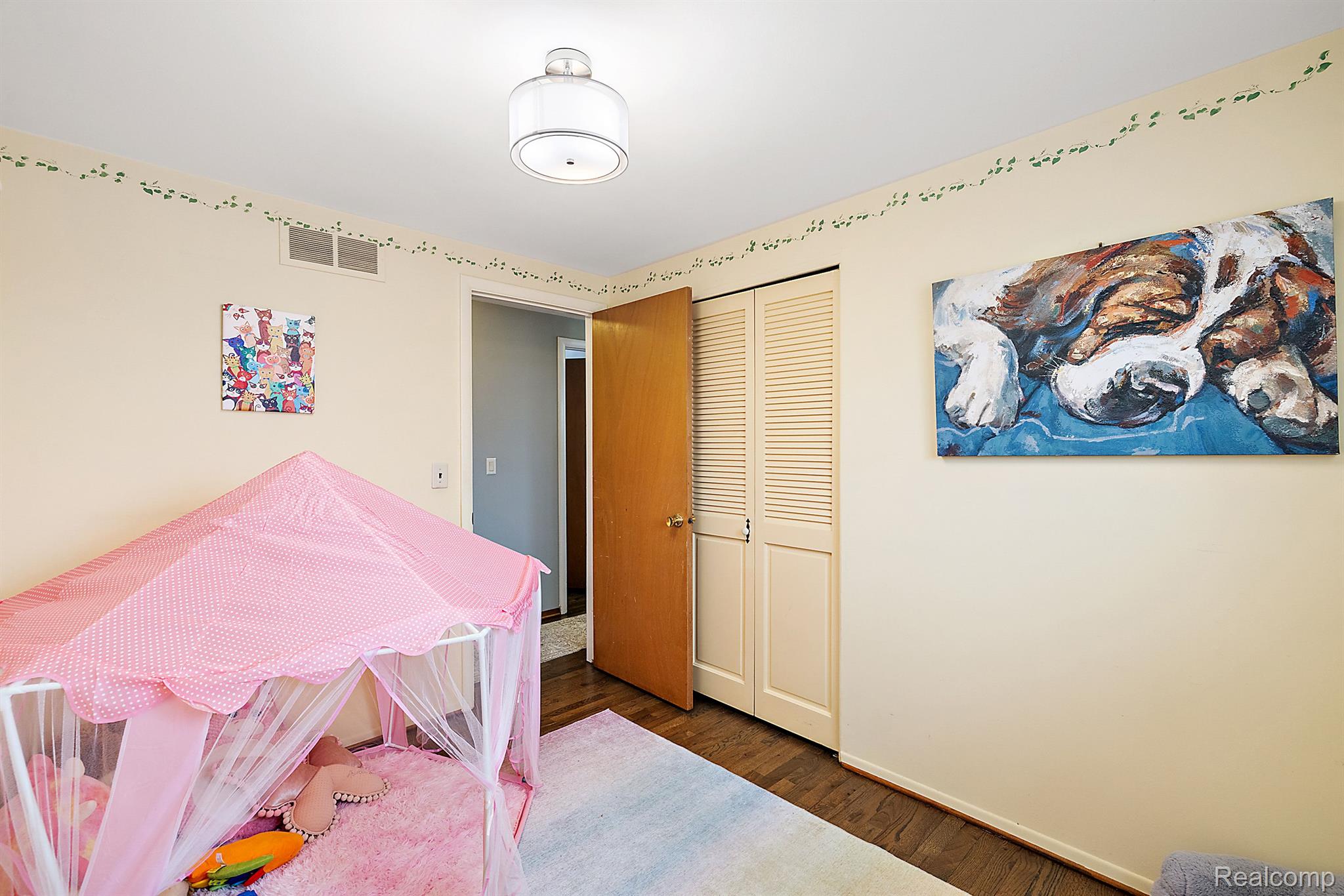 751 TANGLEWOOD Drive