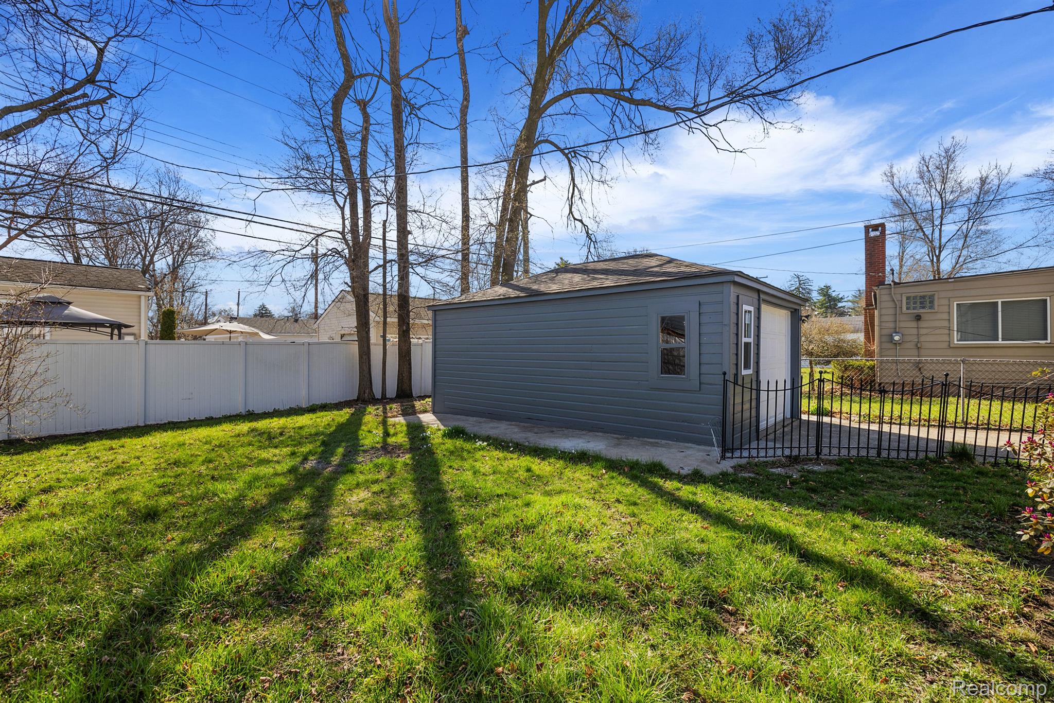2616 N MAIN Street