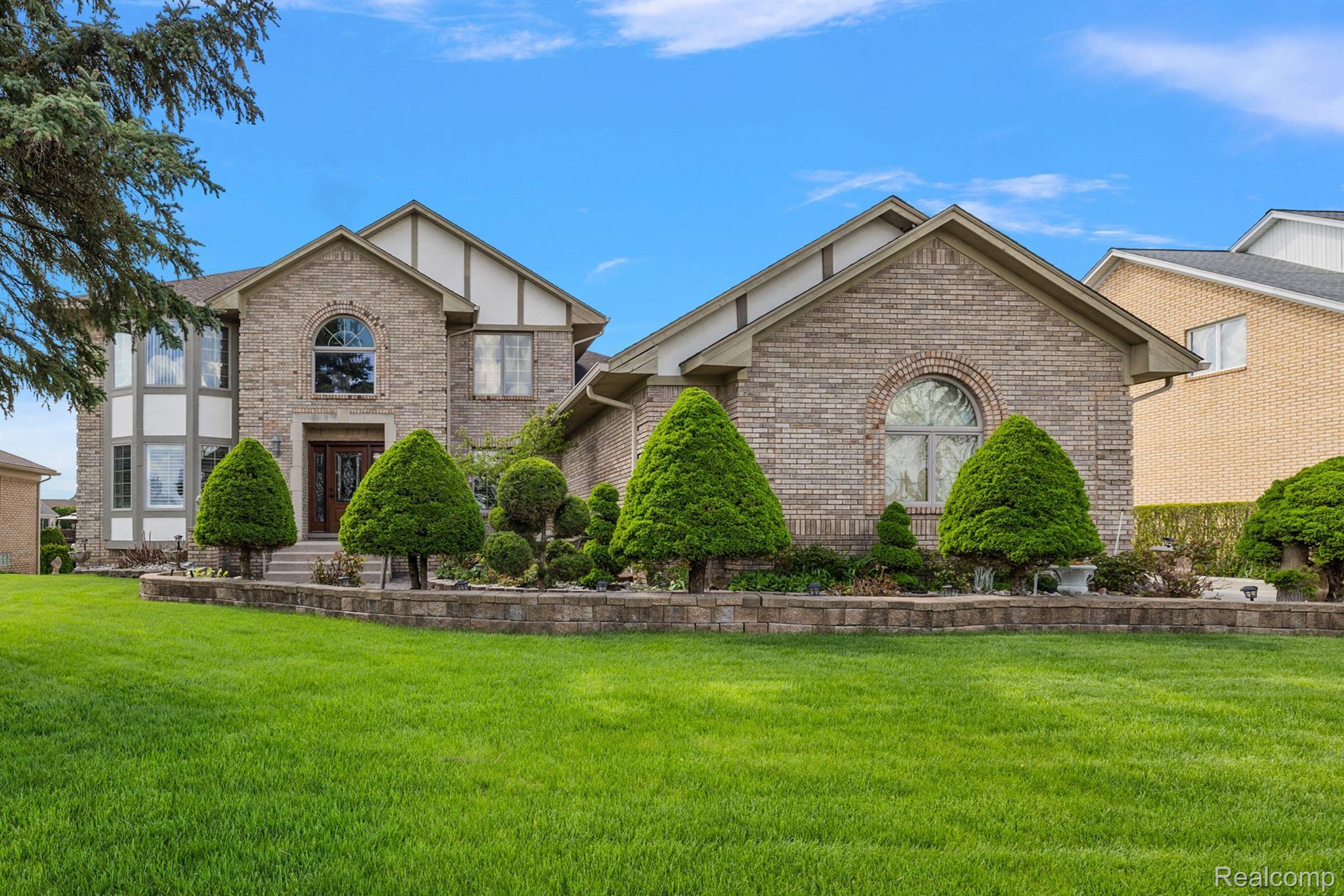 51299 SANDSHORES Drive