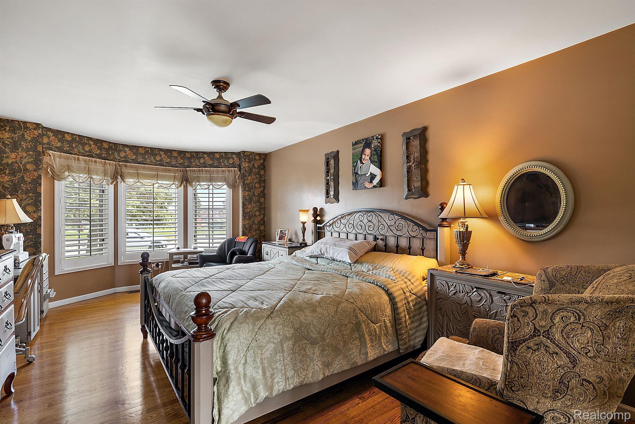 51299 SANDSHORES Drive