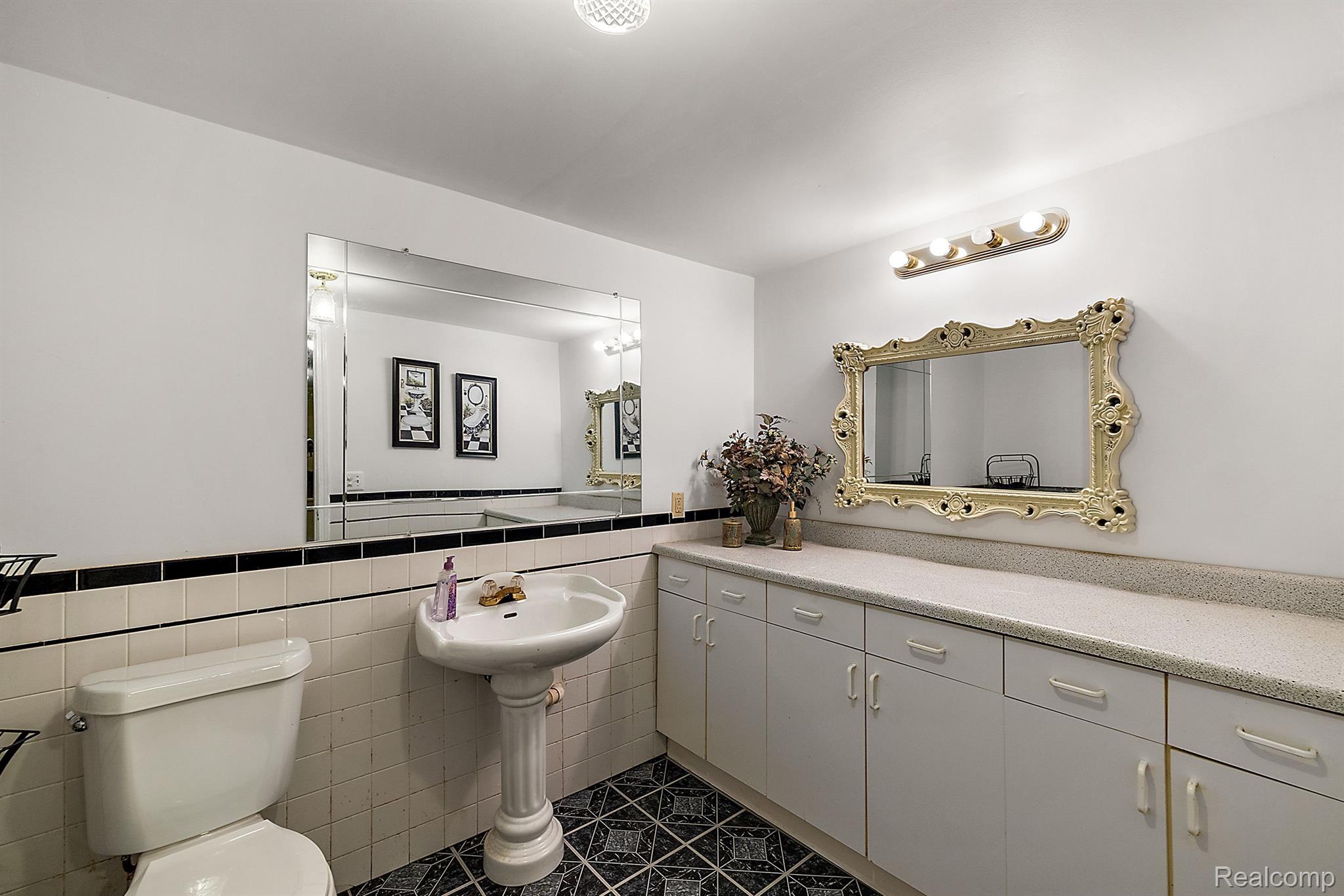 51299 SANDSHORES Drive