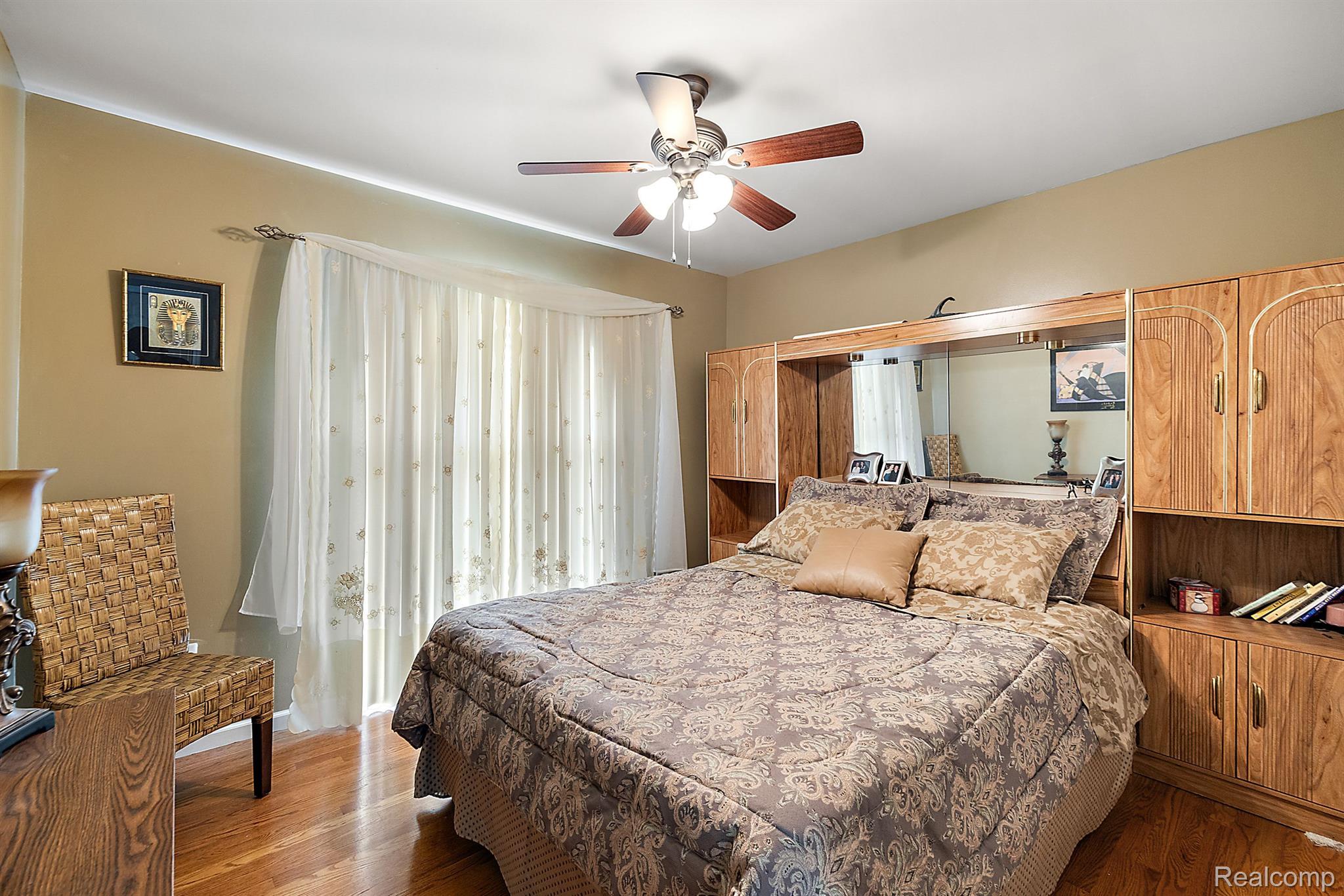 51299 SANDSHORES Drive