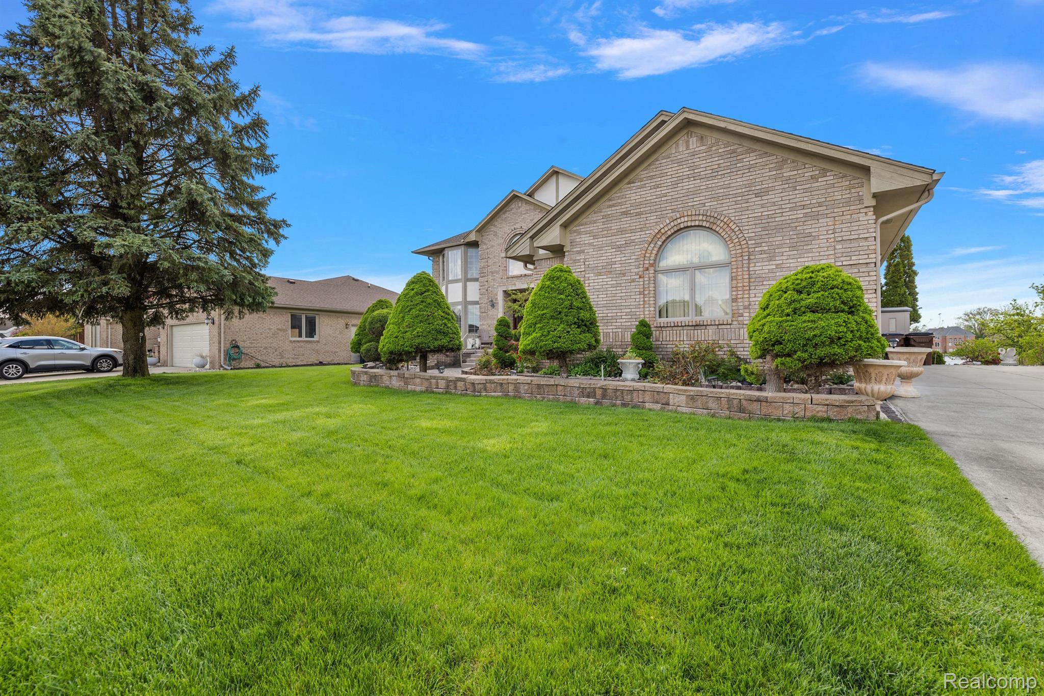 51299 SANDSHORES Drive