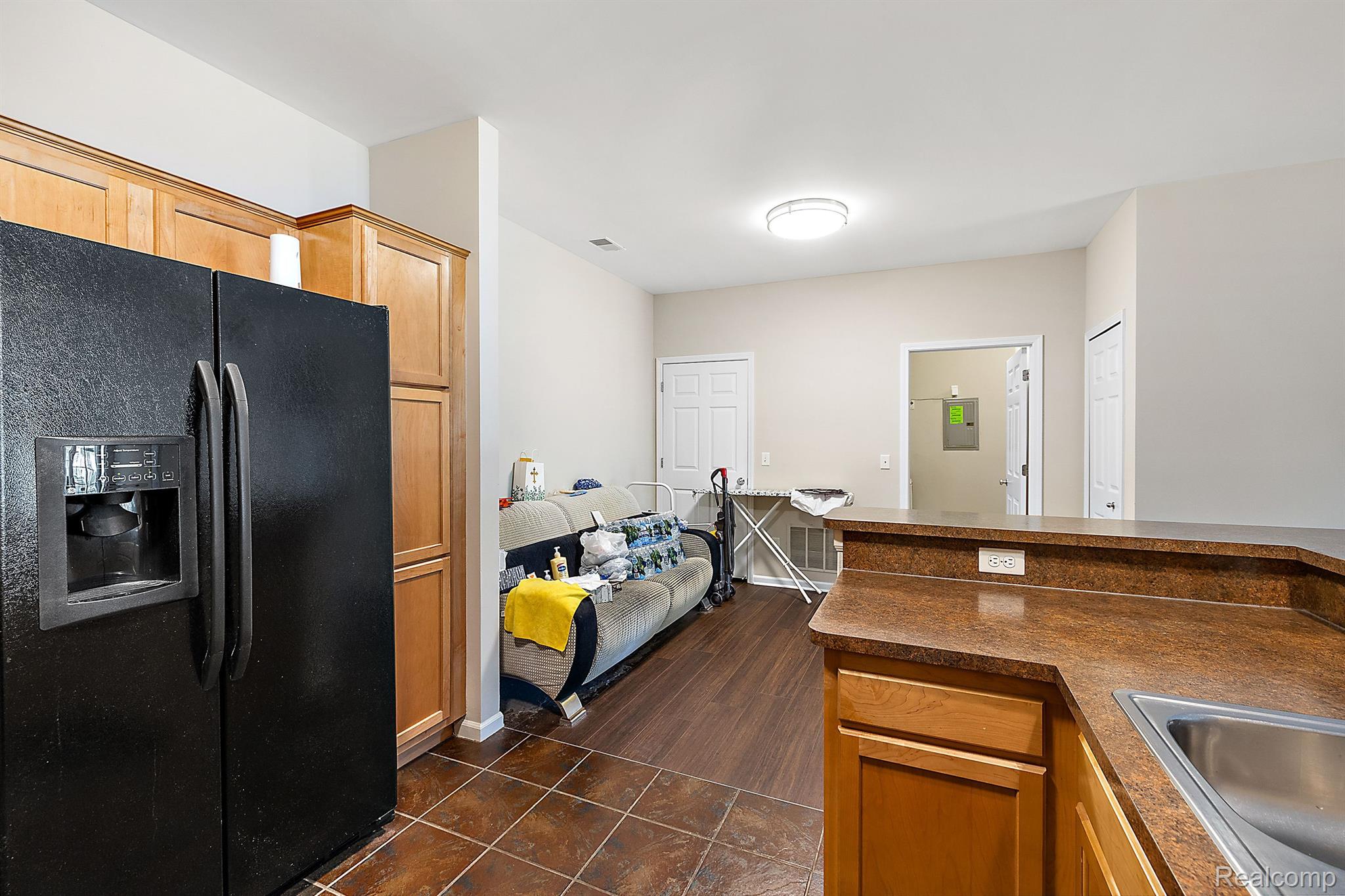 8475 HEYWOOD Circle