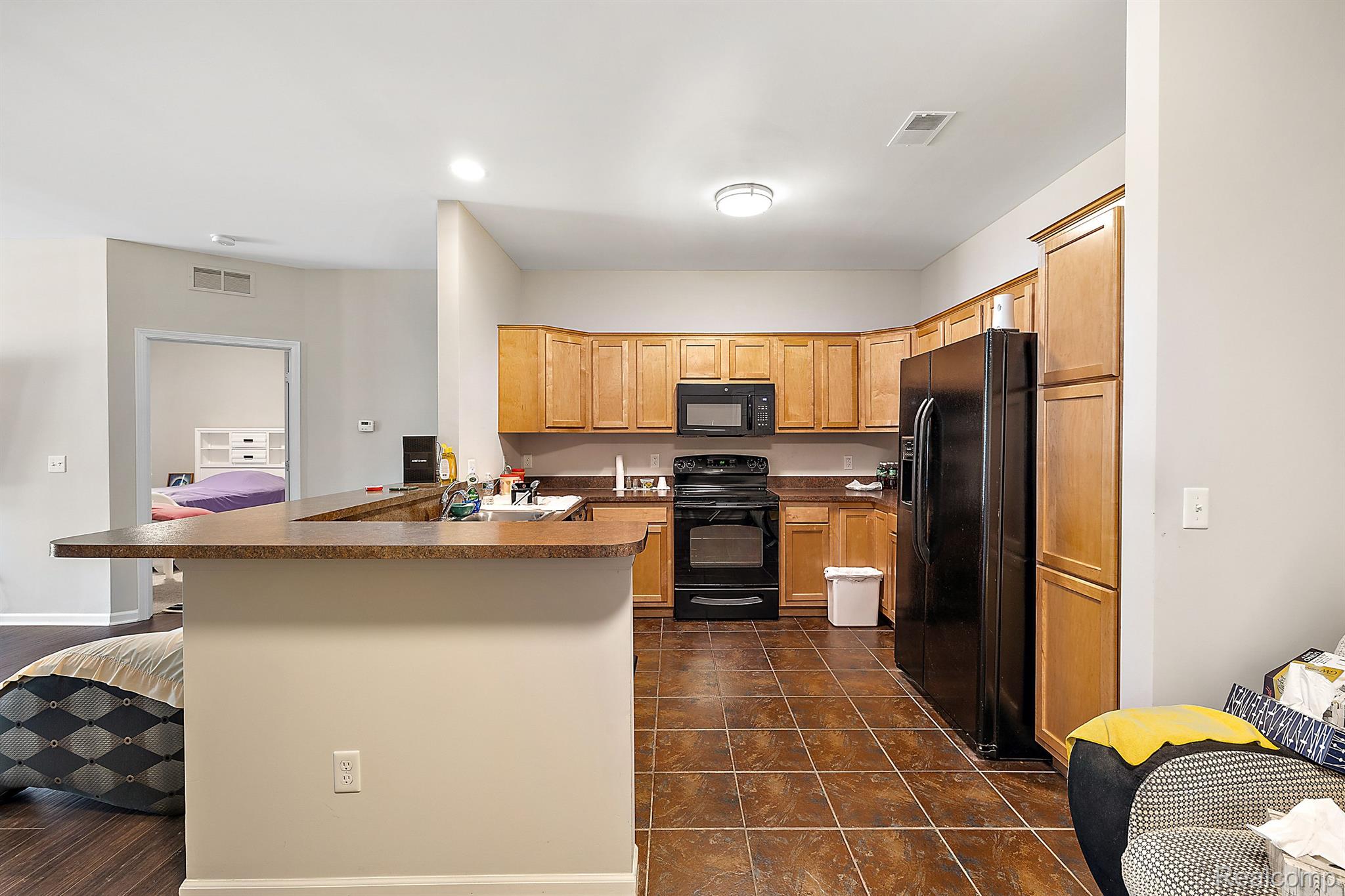 8475 HEYWOOD Circle