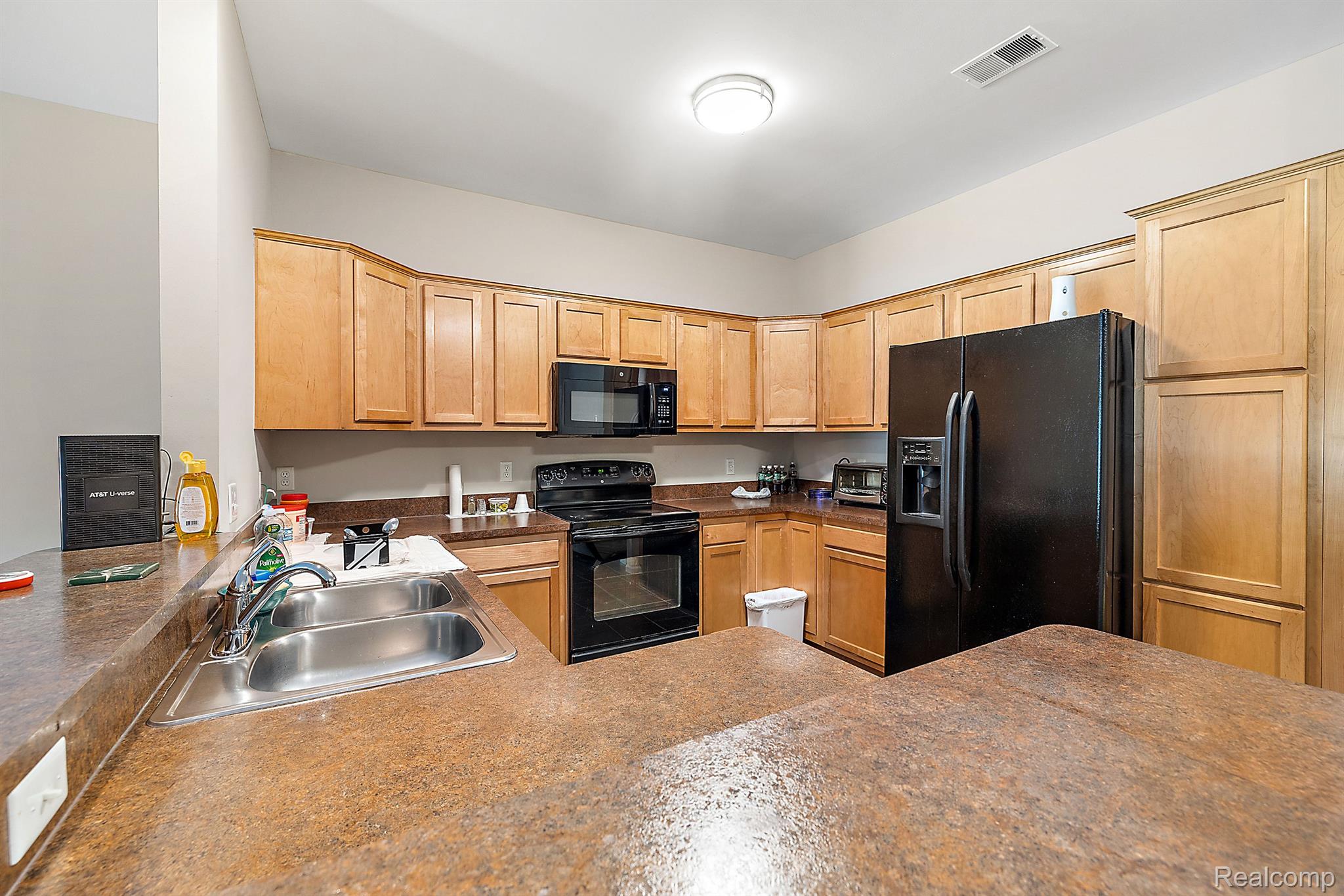 8475 HEYWOOD Circle