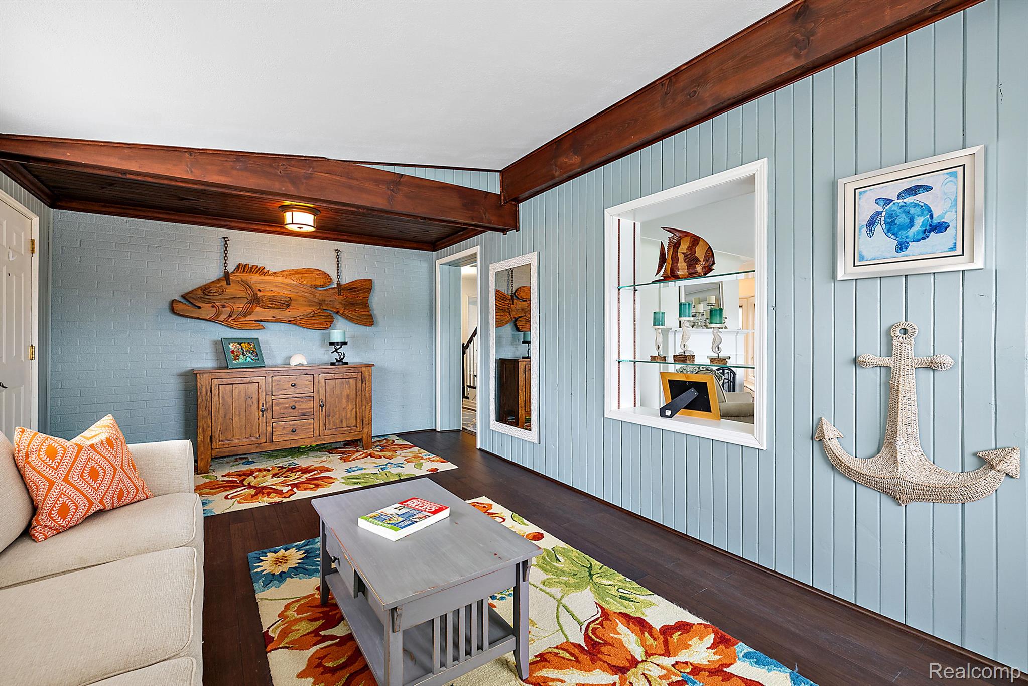 927 S LONG LAKE Boulevard