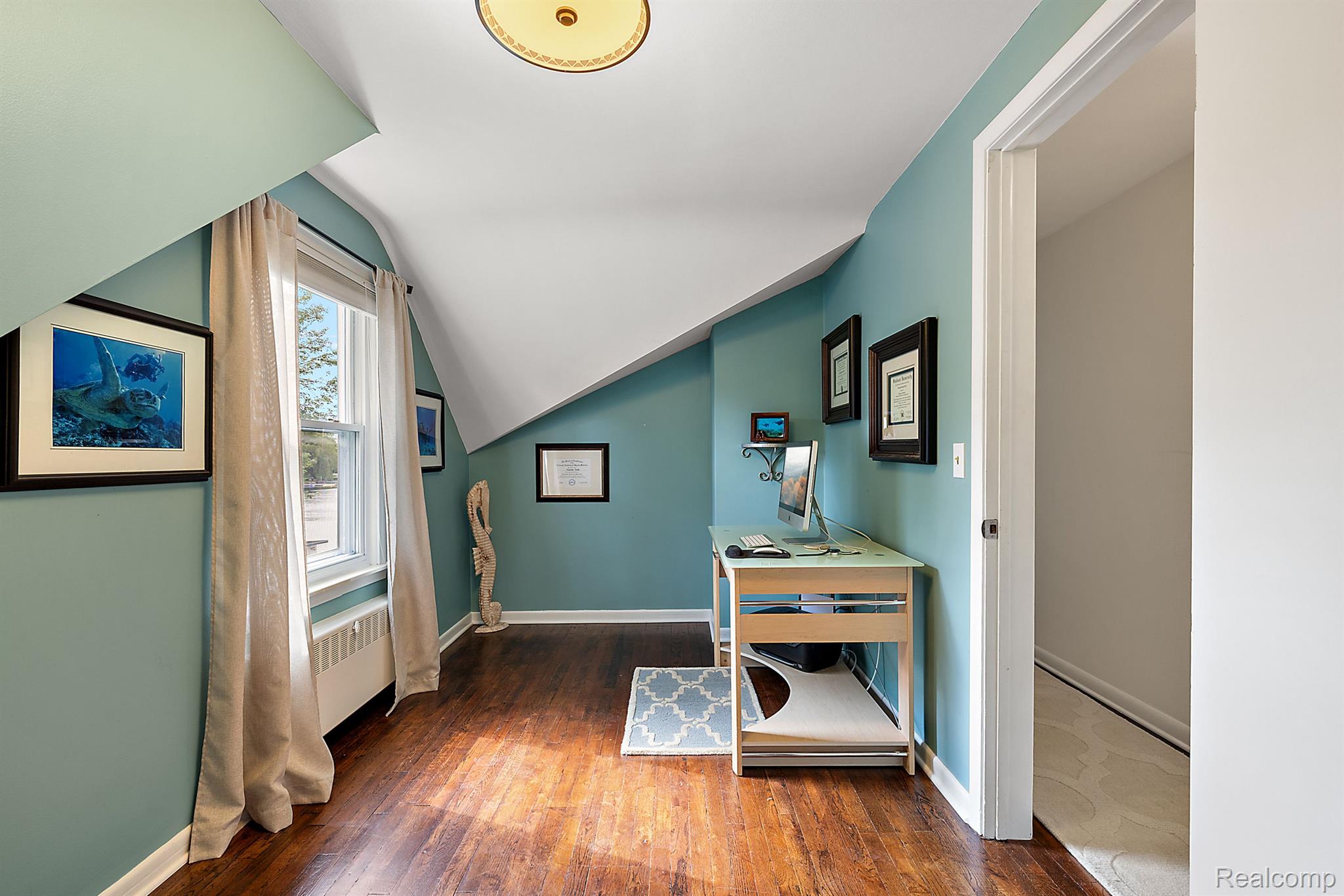 927 S LONG LAKE Boulevard