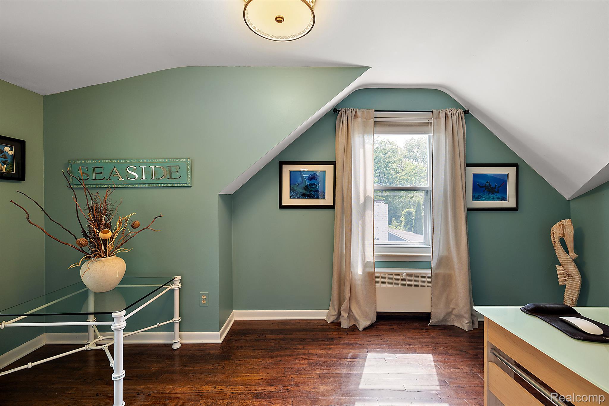 927 S LONG LAKE Boulevard