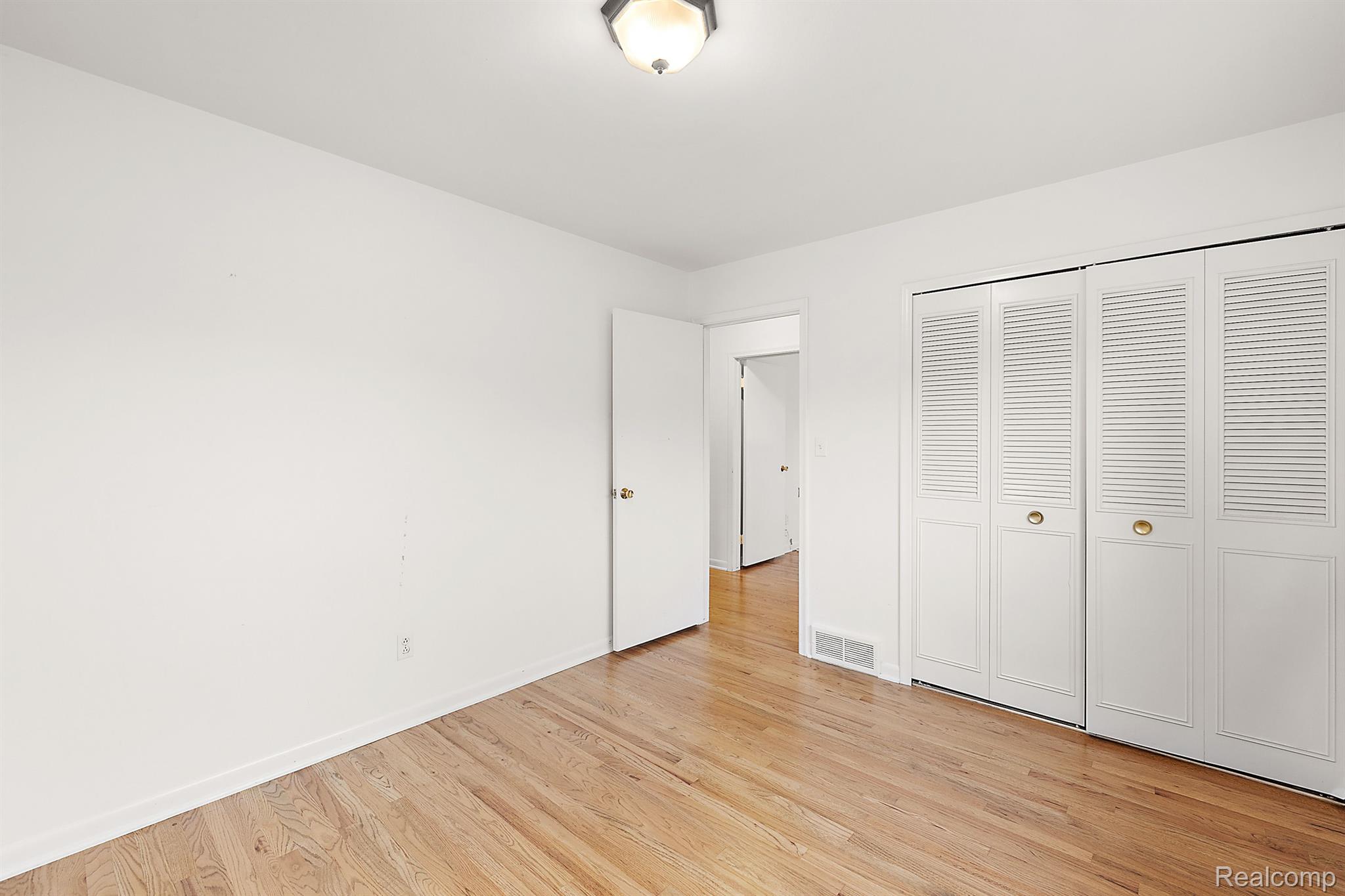 60 E SQUARE LAKE Road