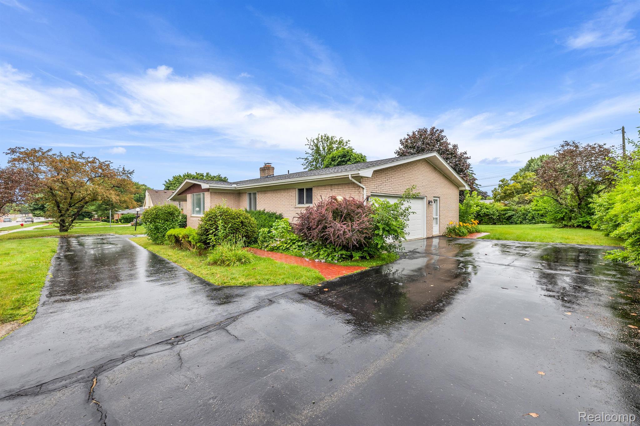 60 E SQUARE LAKE Road