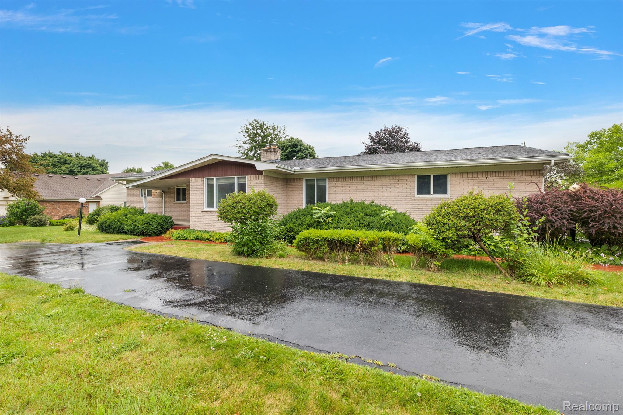 60 E SQUARE LAKE Road