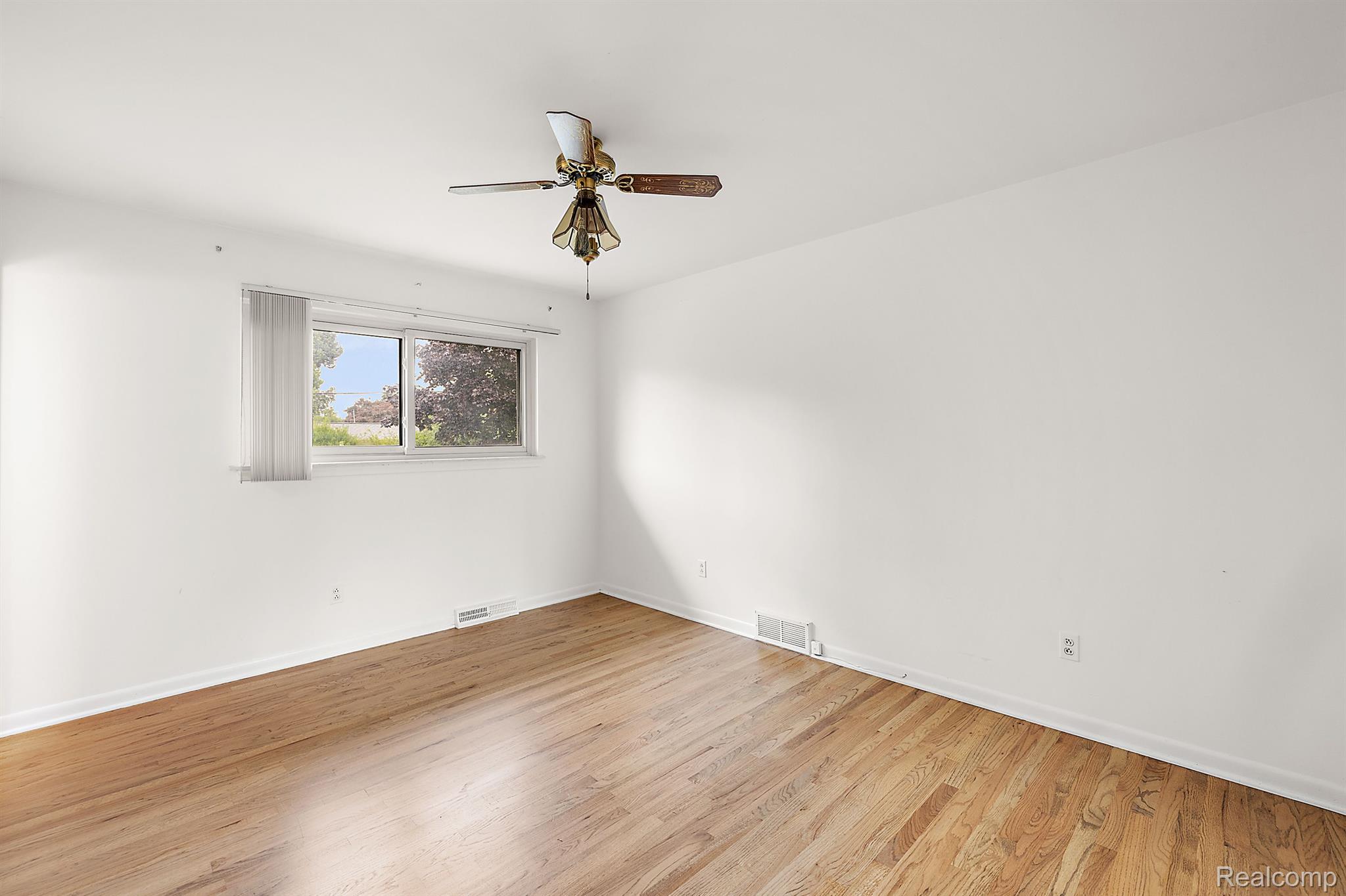 60 E SQUARE LAKE Road